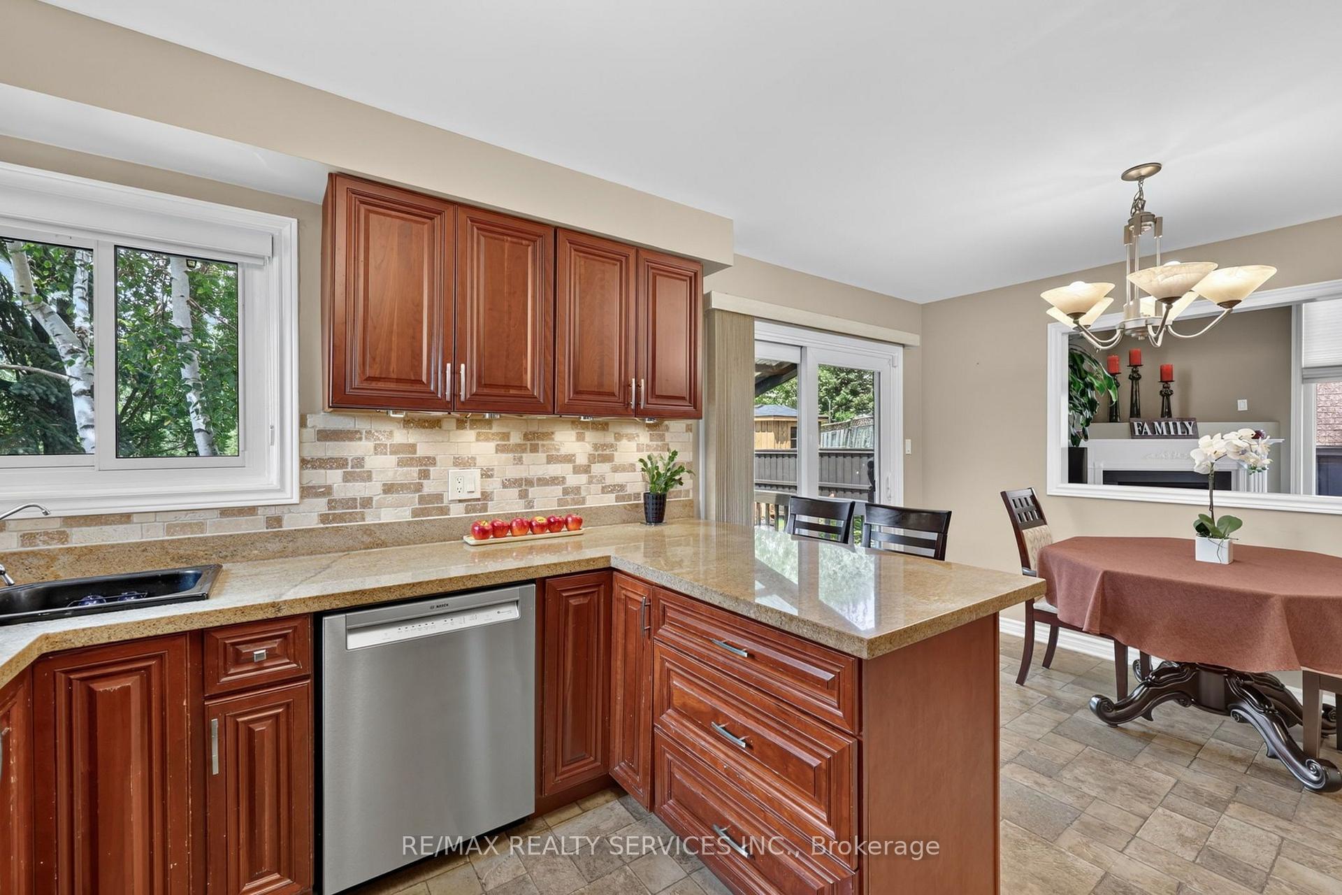 Photo 16 of 1 Plummer Road, Caledon, Bolton West — HOMEH