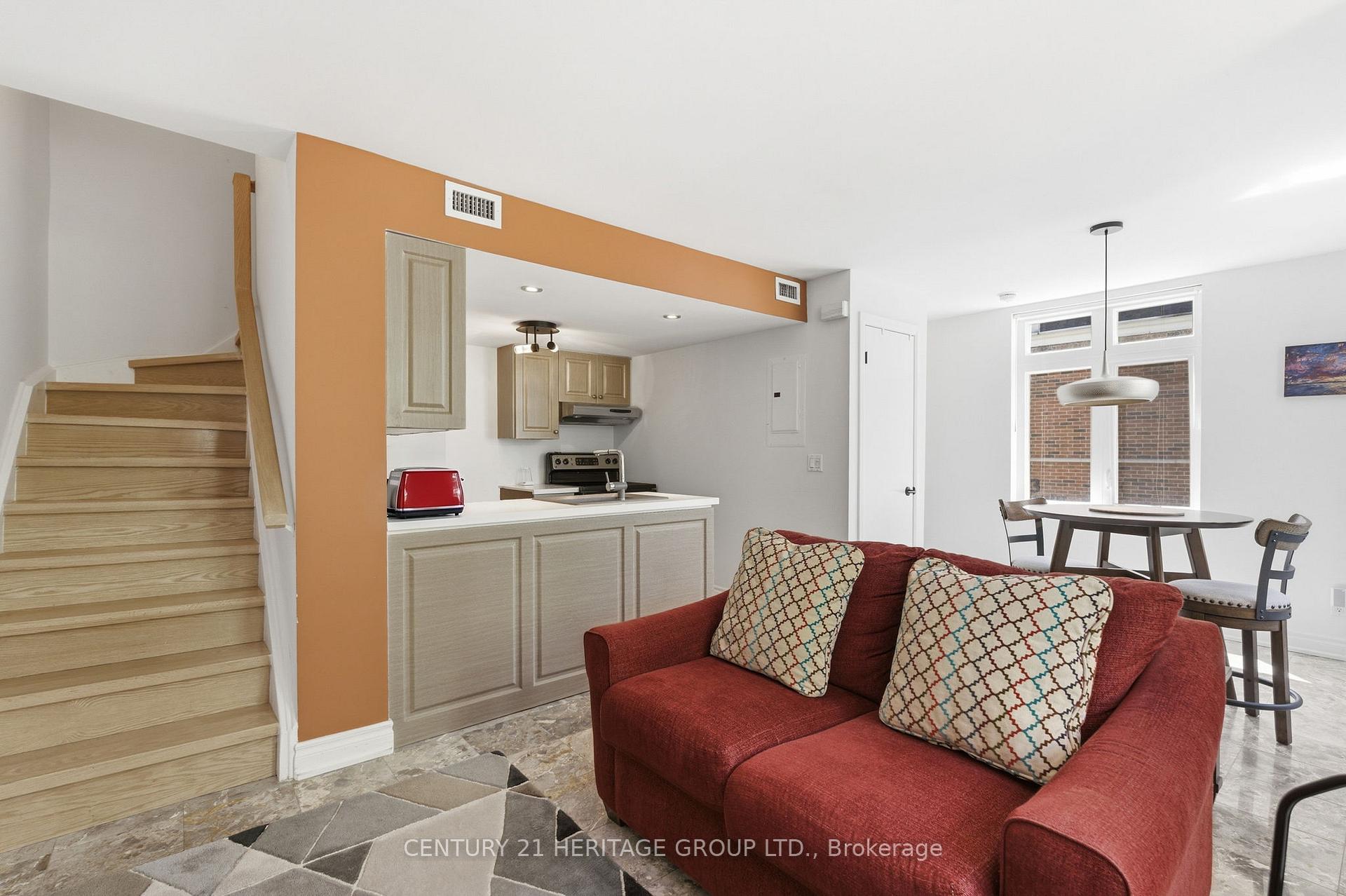 Photo 8 of Unit 8, 87 Lillian Street, Toronto, Mount Pleasant West — HOMEH