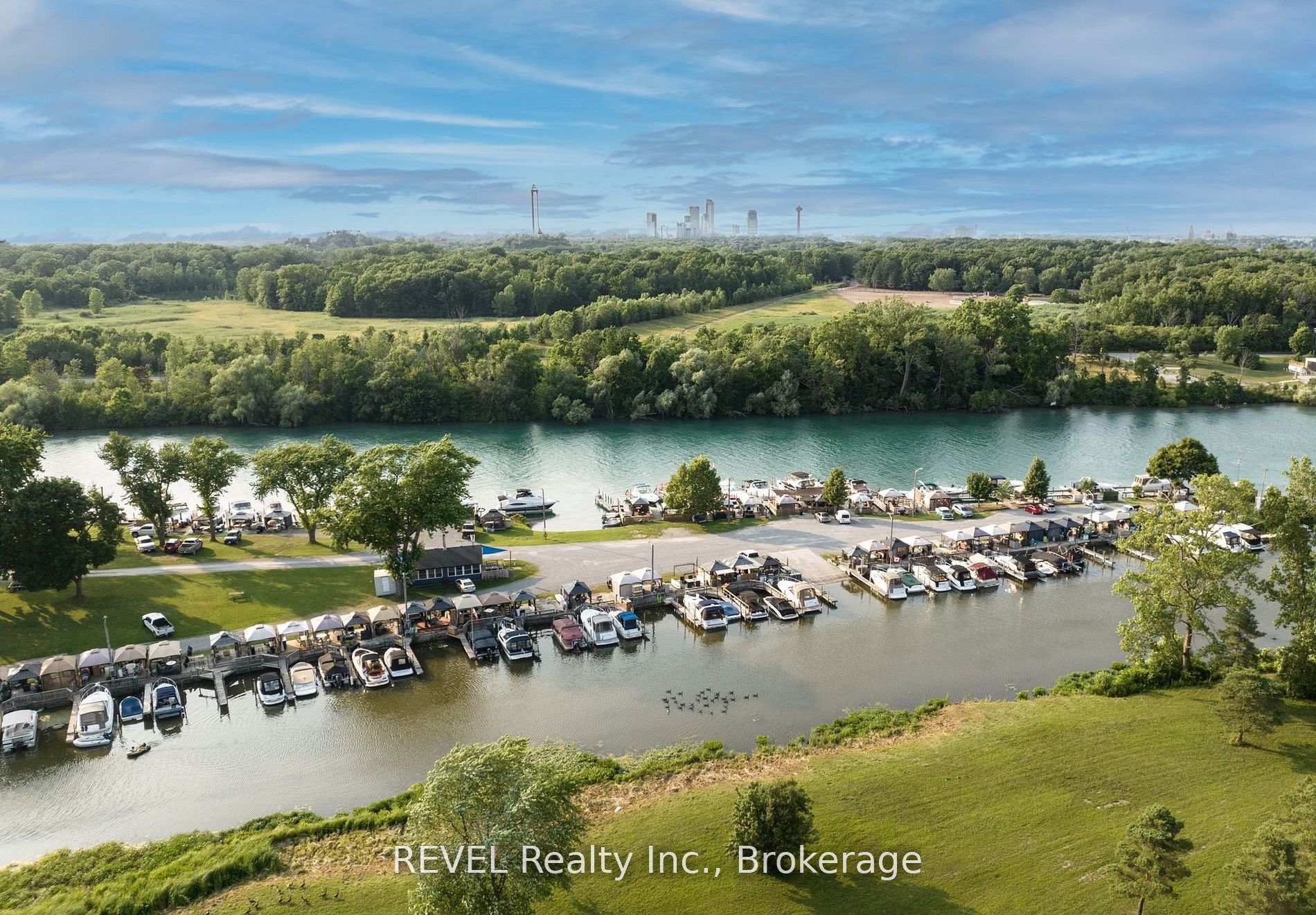 Photo 25 of 4568 Lyons Parkway, Niagara Falls, Lyons Creek — HOMEH