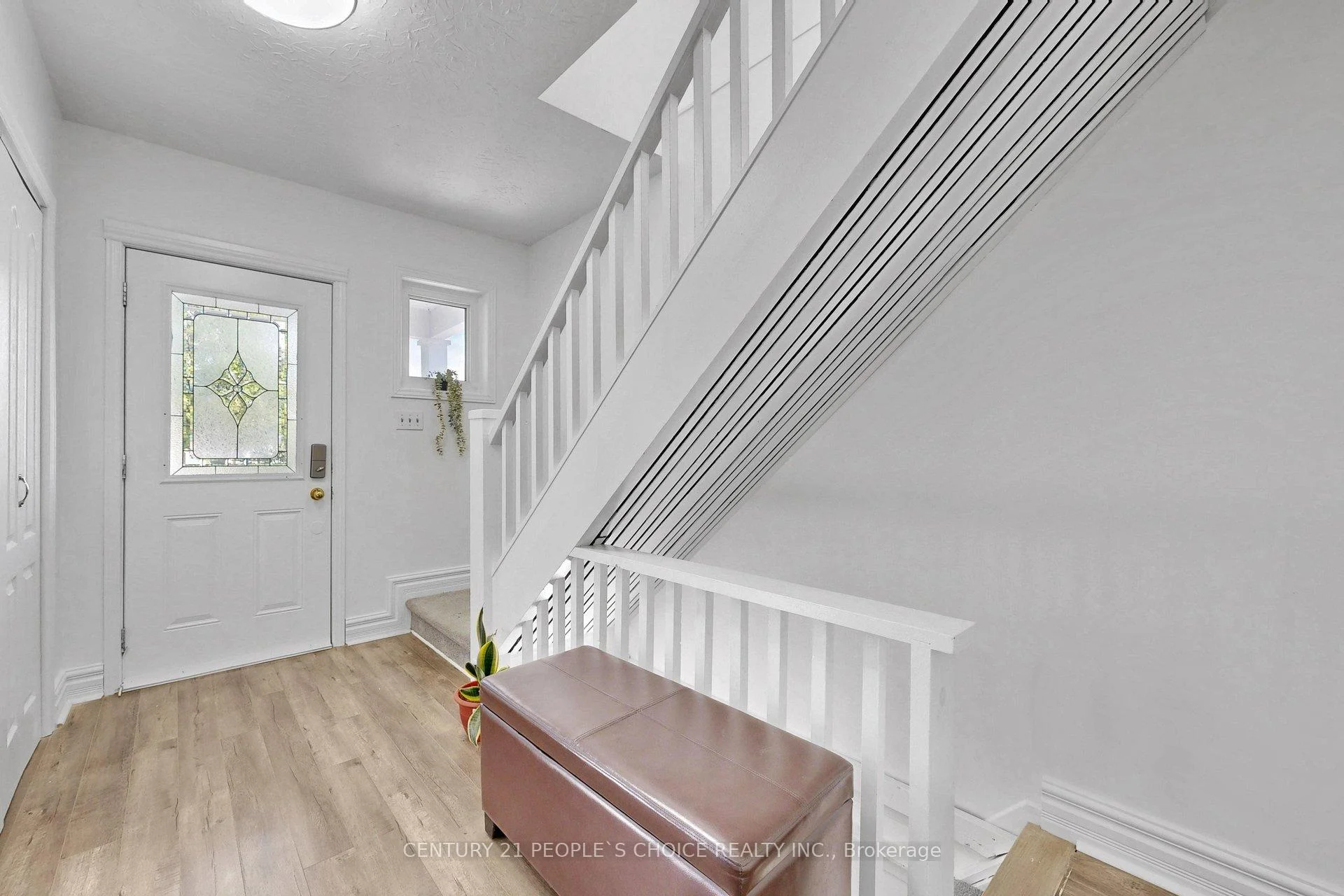 Photo 10 of 419 Adelaide Avenue W, Oshawa, McLaughlin — HOMEH