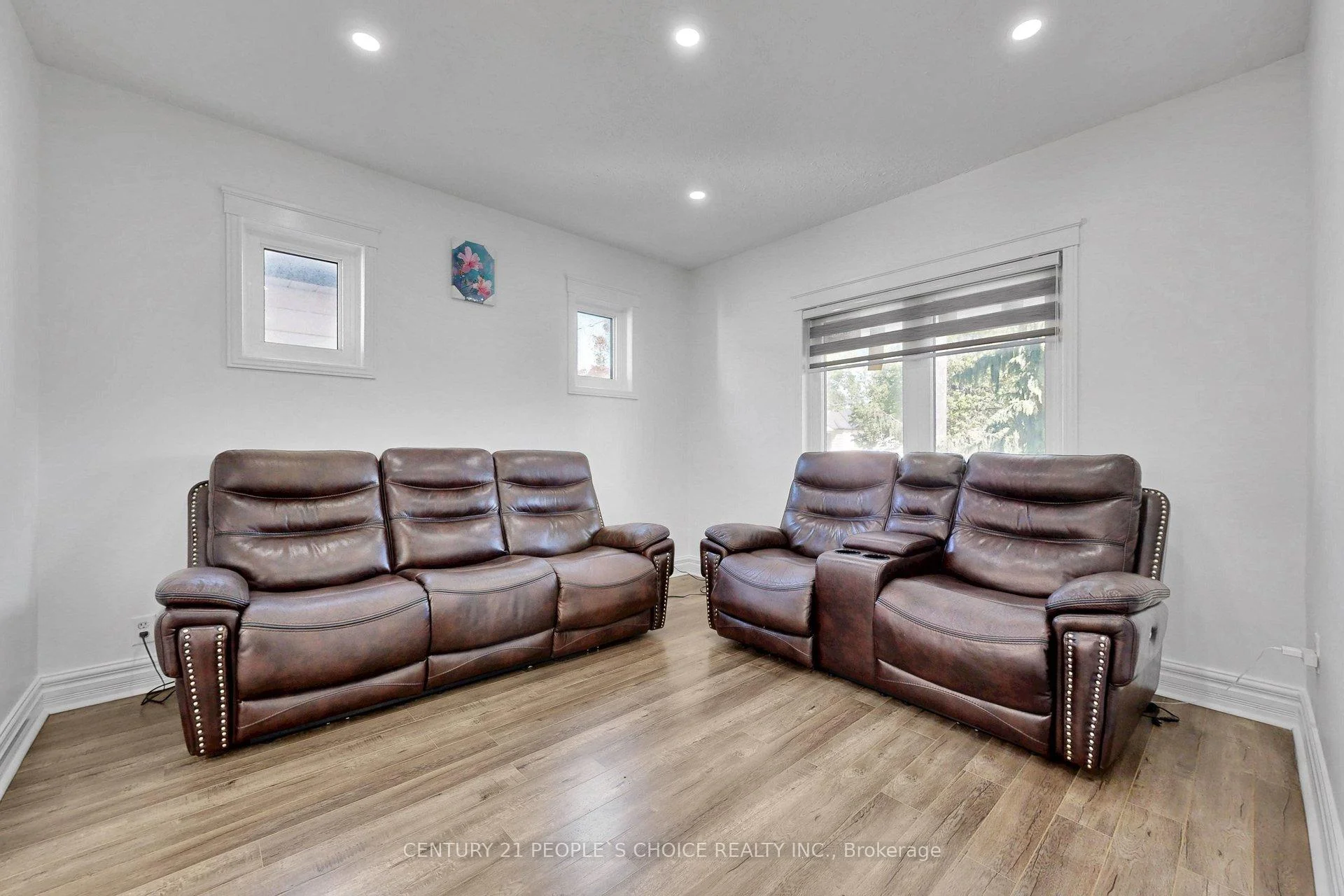 Photo 12 of 419 Adelaide Avenue W, Oshawa, McLaughlin — HOMEH