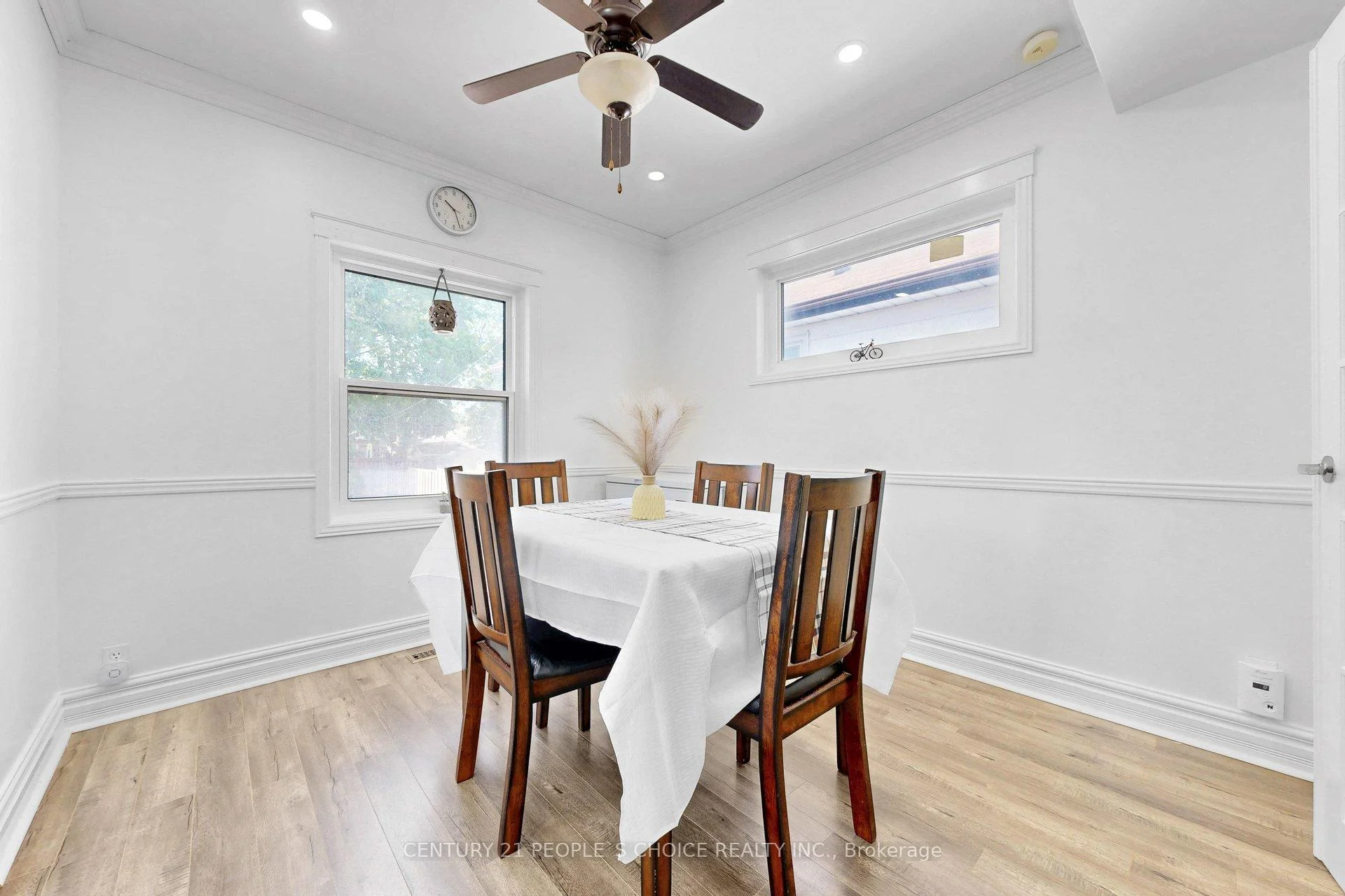 Photo 22 of 419 Adelaide Avenue W, Oshawa, McLaughlin — HOMEH