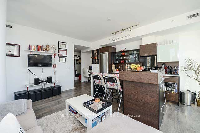 Photo 8 of Unit 2507, 75 St Nicholas Street, Toronto, Bay Street Corridor — HOMEH
