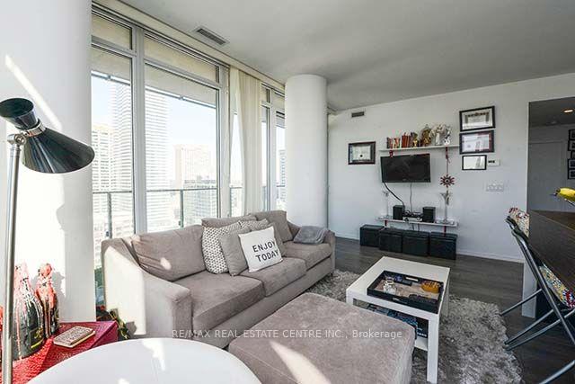 Photo 10 of Unit 2507, 75 St Nicholas Street, Toronto, Bay Street Corridor — HOMEH
