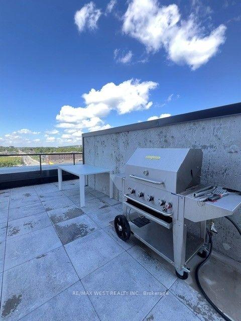 Photo 5 of Unit 1703, 39 Mary Street, Barrie, City Centre — HOMEH