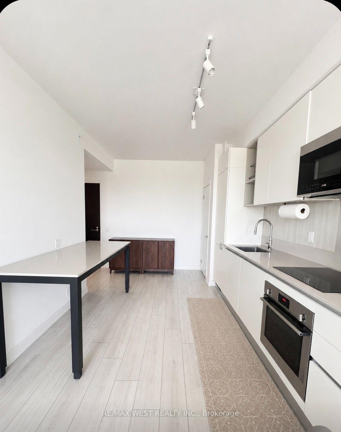 Photo 14 of Unit 1703, 39 Mary Street, Barrie, City Centre — HOMEH