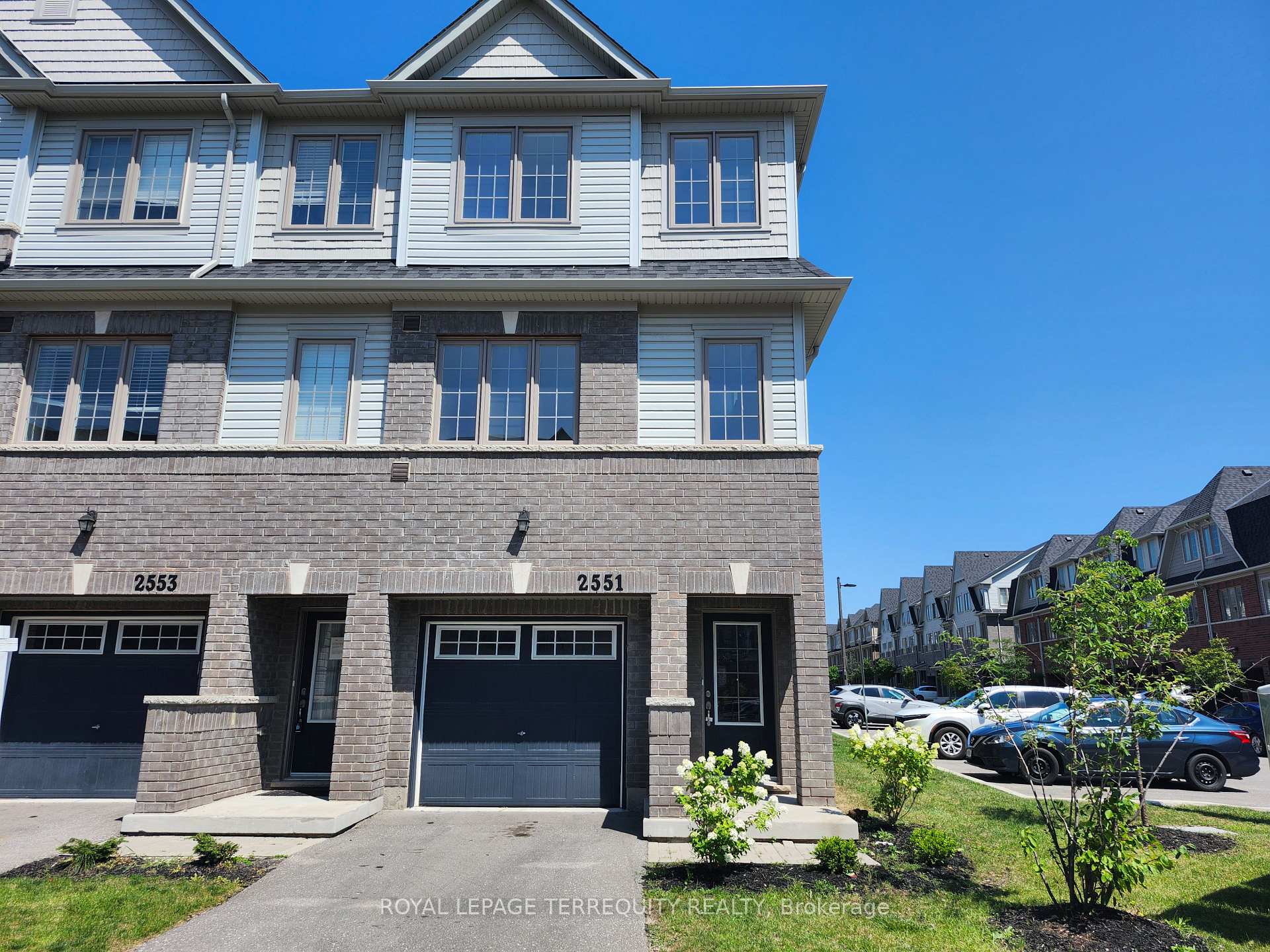 Photo 3 of Unit 115, 2551 Barbarolli Path, Oshawa, Windfields — HOMEH