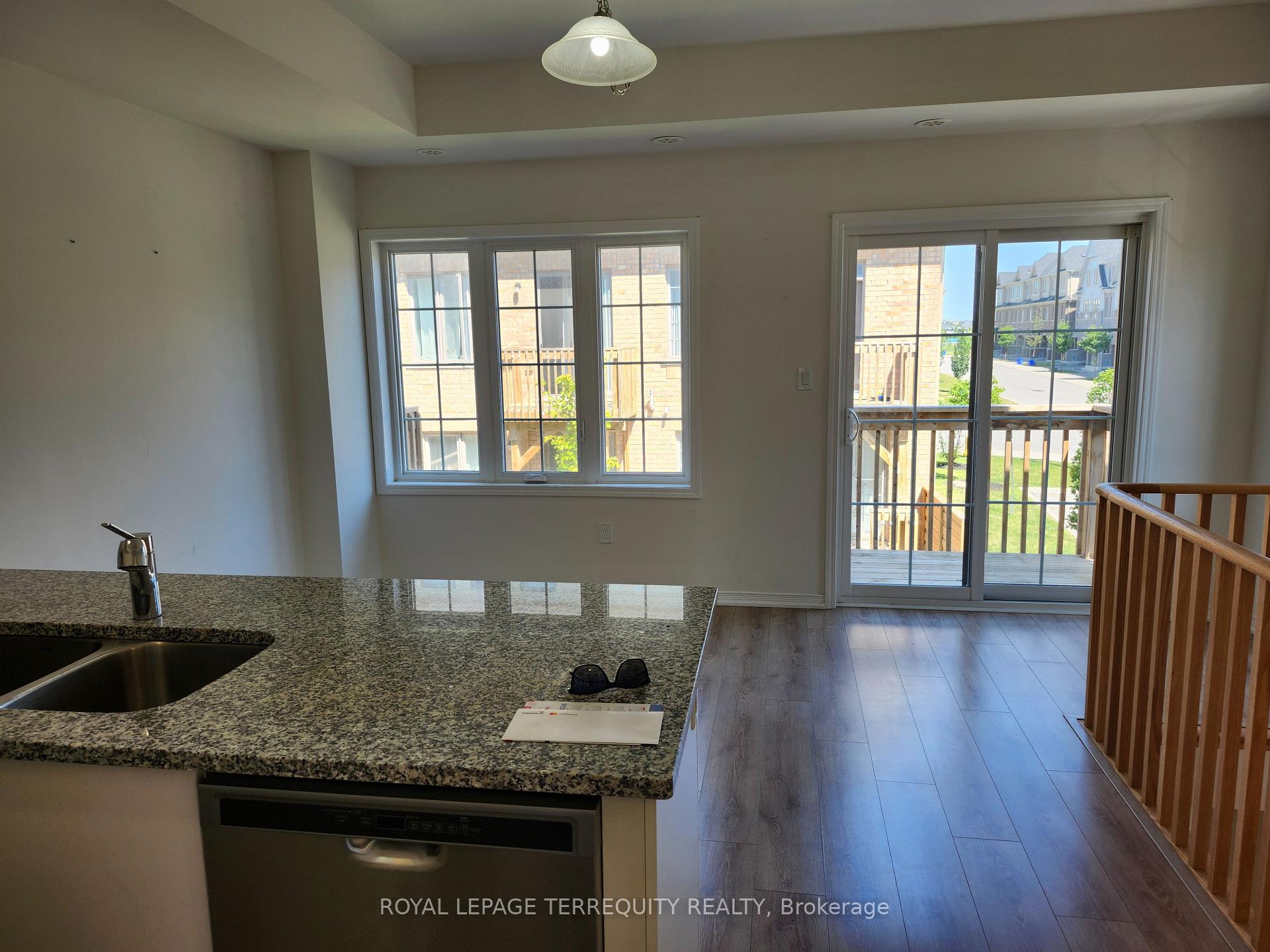 Photo 5 of Unit 115, 2551 Barbarolli Path, Oshawa, Windfields — HOMEH
