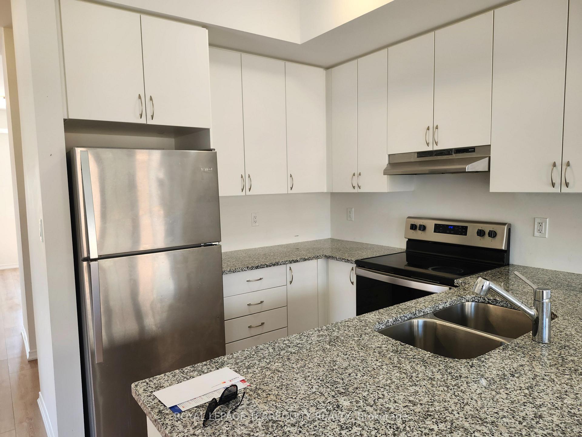 Photo 6 of Unit 115, 2551 Barbarolli Path, Oshawa, Windfields — HOMEH