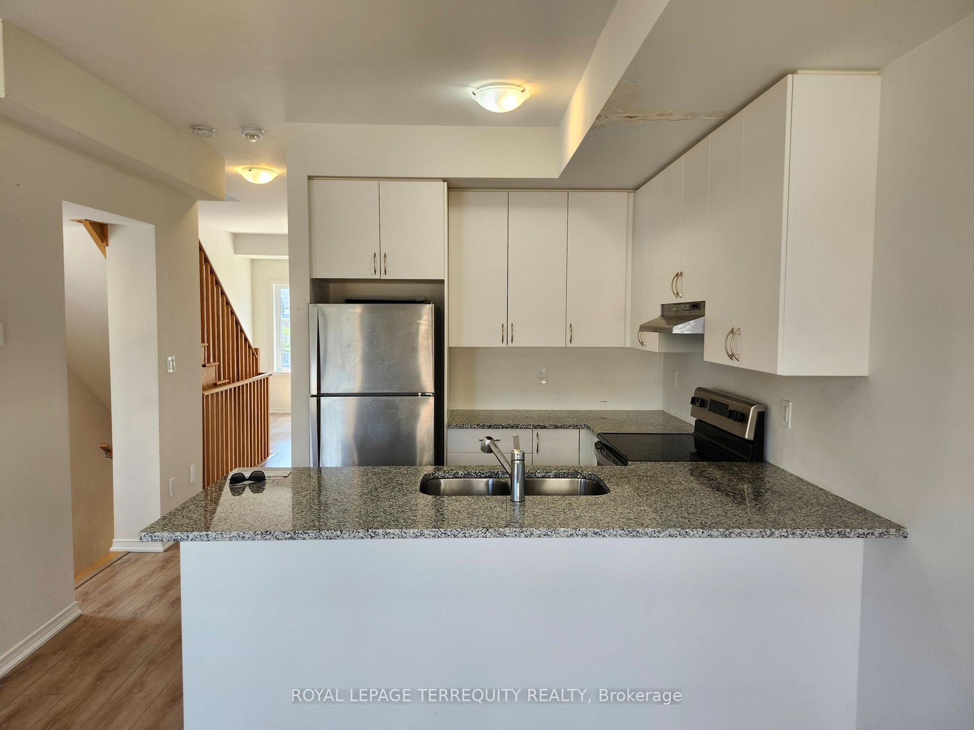 Photo 7 of Unit 115, 2551 Barbarolli Path, Oshawa, Windfields — HOMEH