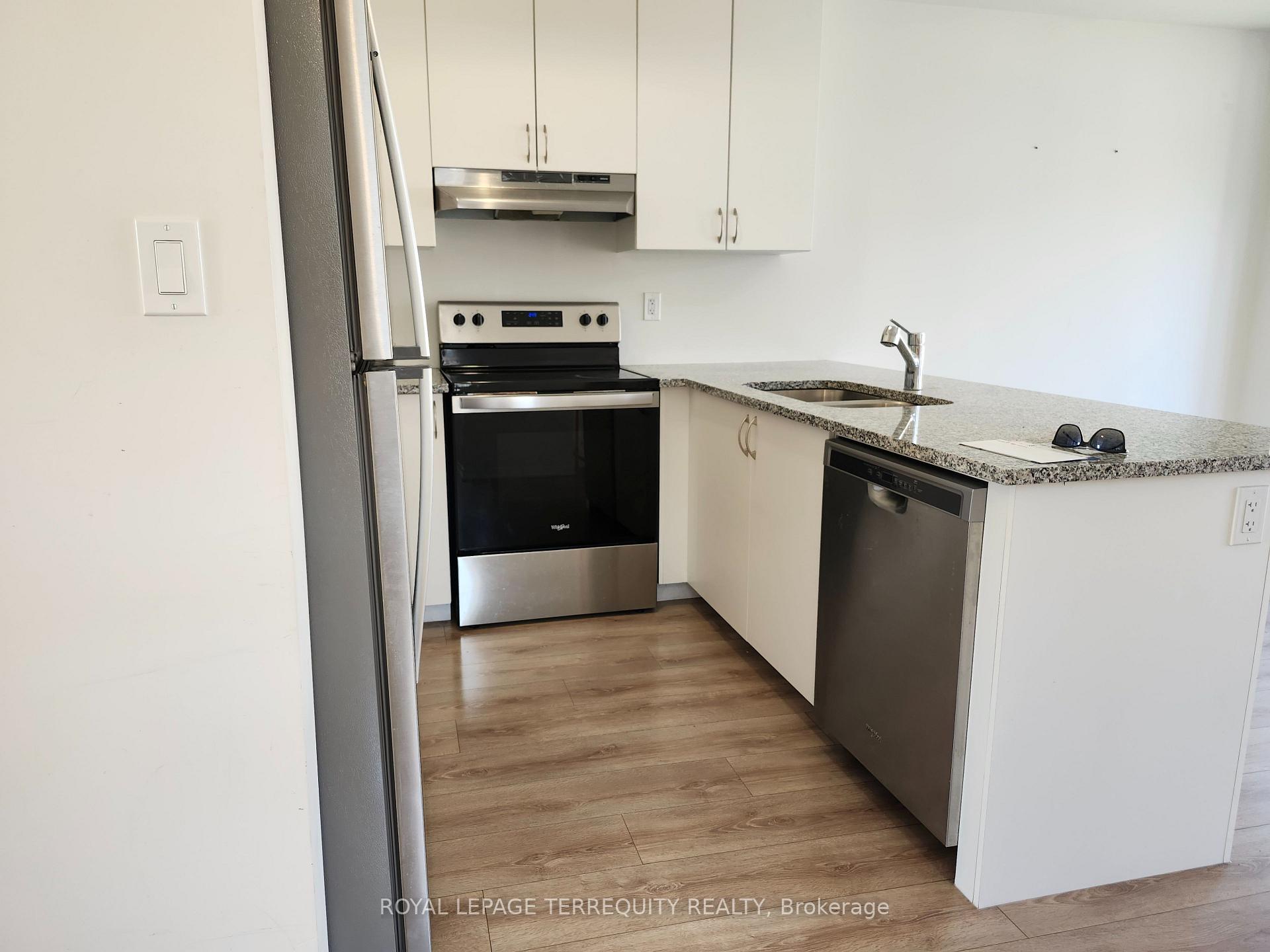 Photo 8 of Unit 115, 2551 Barbarolli Path, Oshawa, Windfields — HOMEH
