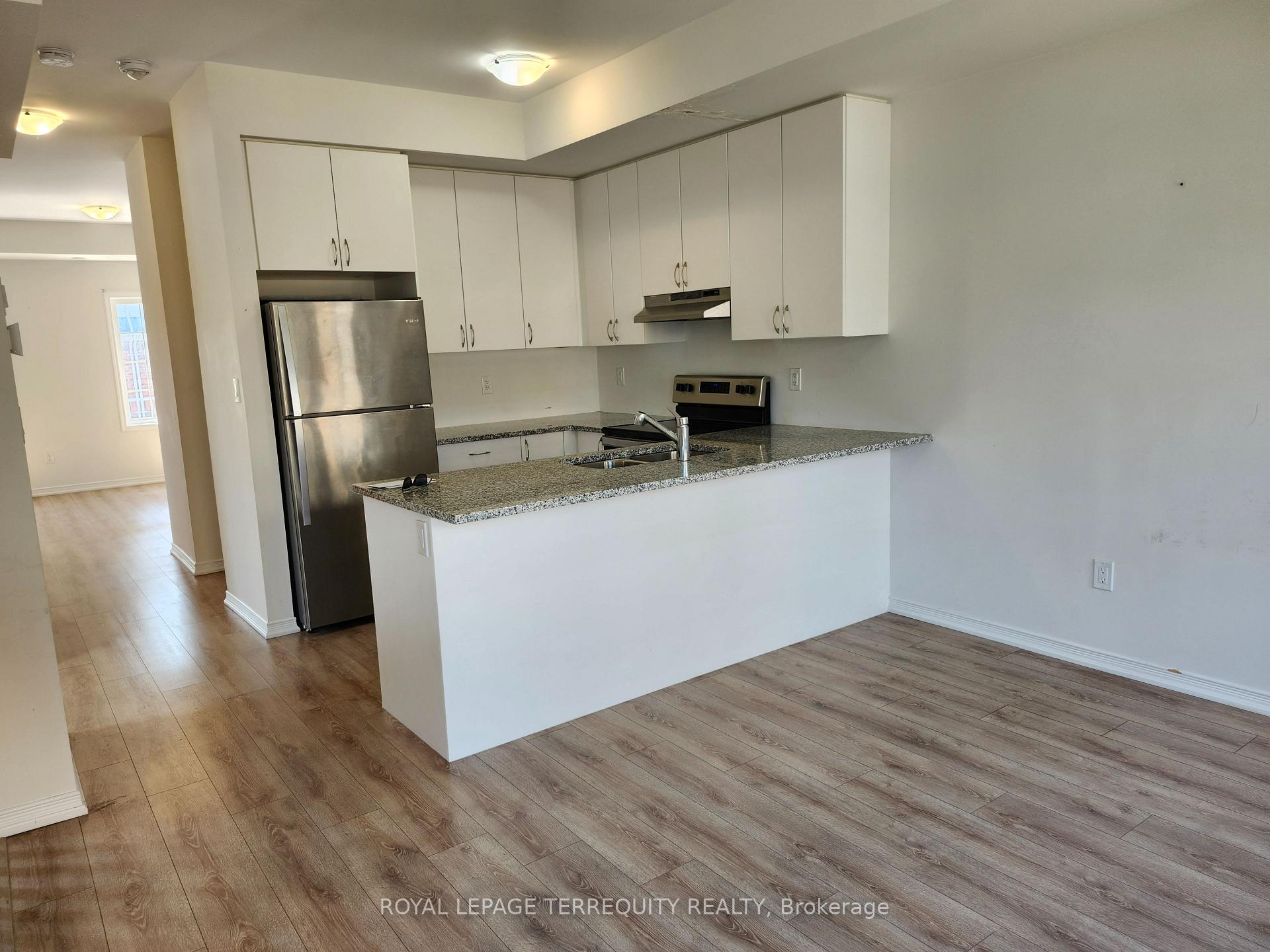 Photo 9 of Unit 115, 2551 Barbarolli Path, Oshawa, Windfields — HOMEH