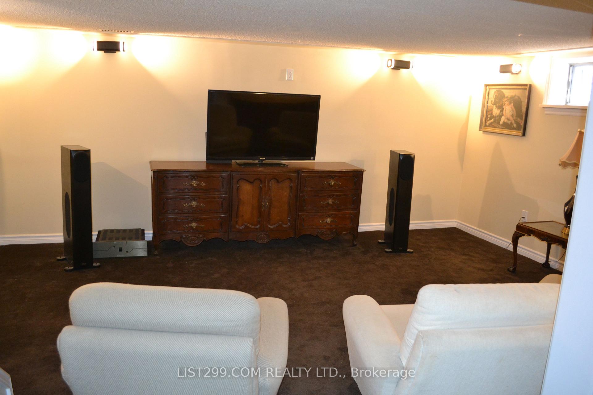 Photo 8 of 1049 Talbot Street, London, East B — HOMEH