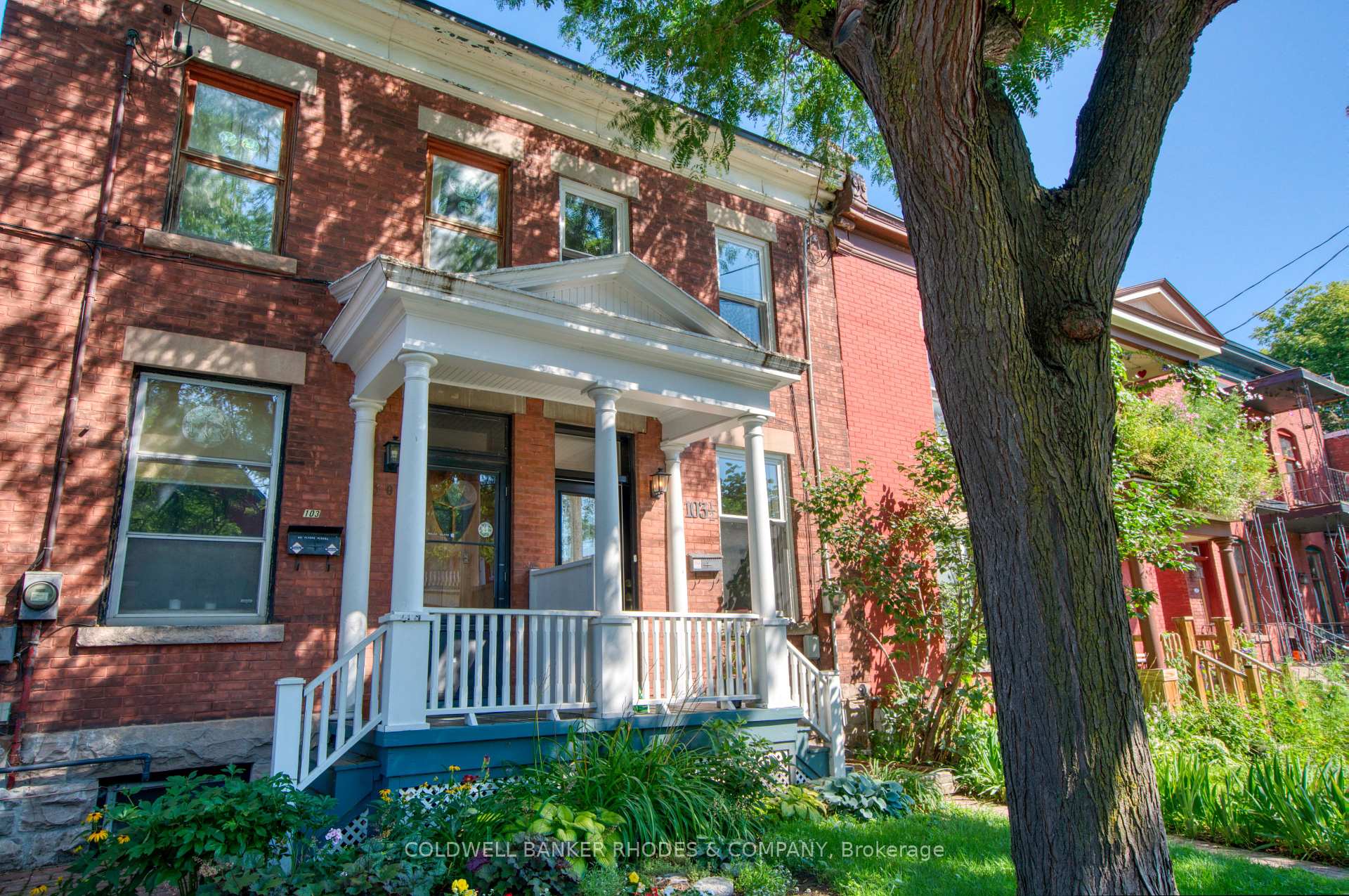 Photo 1 of 103 1/2 Guigues Avenue, Ottawa, Lower Town/Byward Market — HOMEH