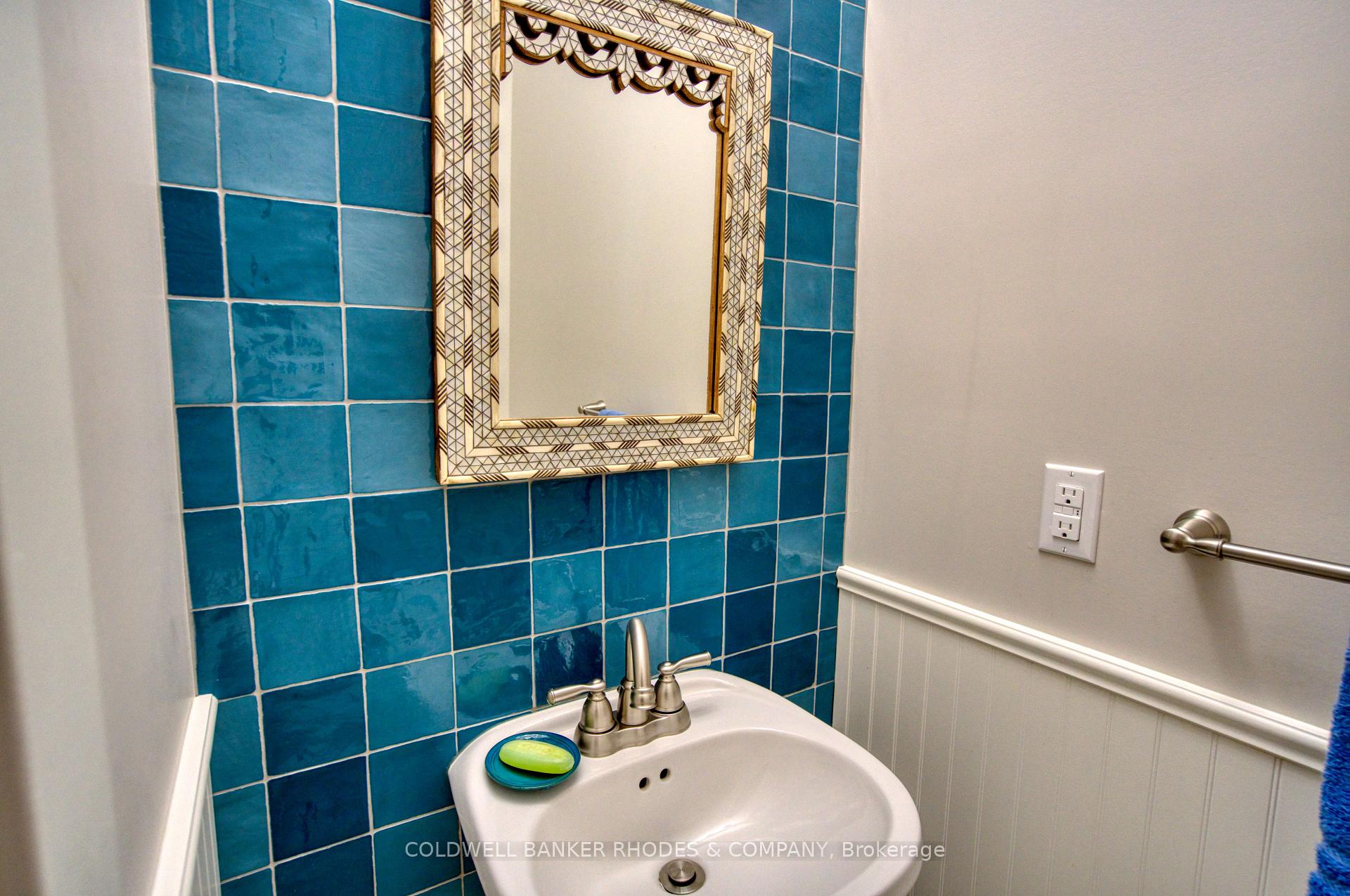 Photo 9 of 103 1/2 Guigues Avenue, Ottawa, Lower Town/Byward Market — HOMEH
