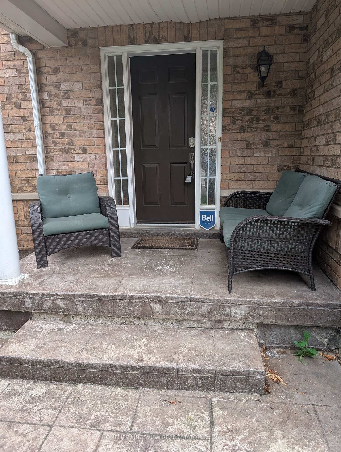 Photo 3 of 24 Farthingale Crescent, Brampton, Fletcher's Meadow — HOMEH