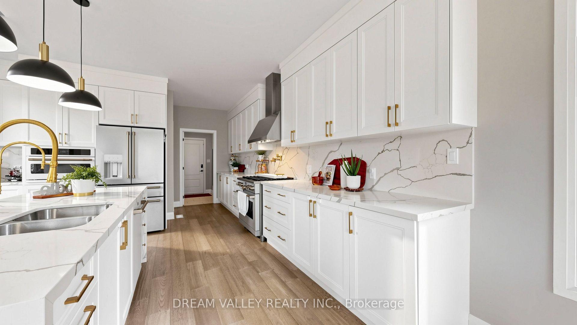 Photo 14 of 224 Severn St Street, Oshawa, McLaughlin — HOMEH