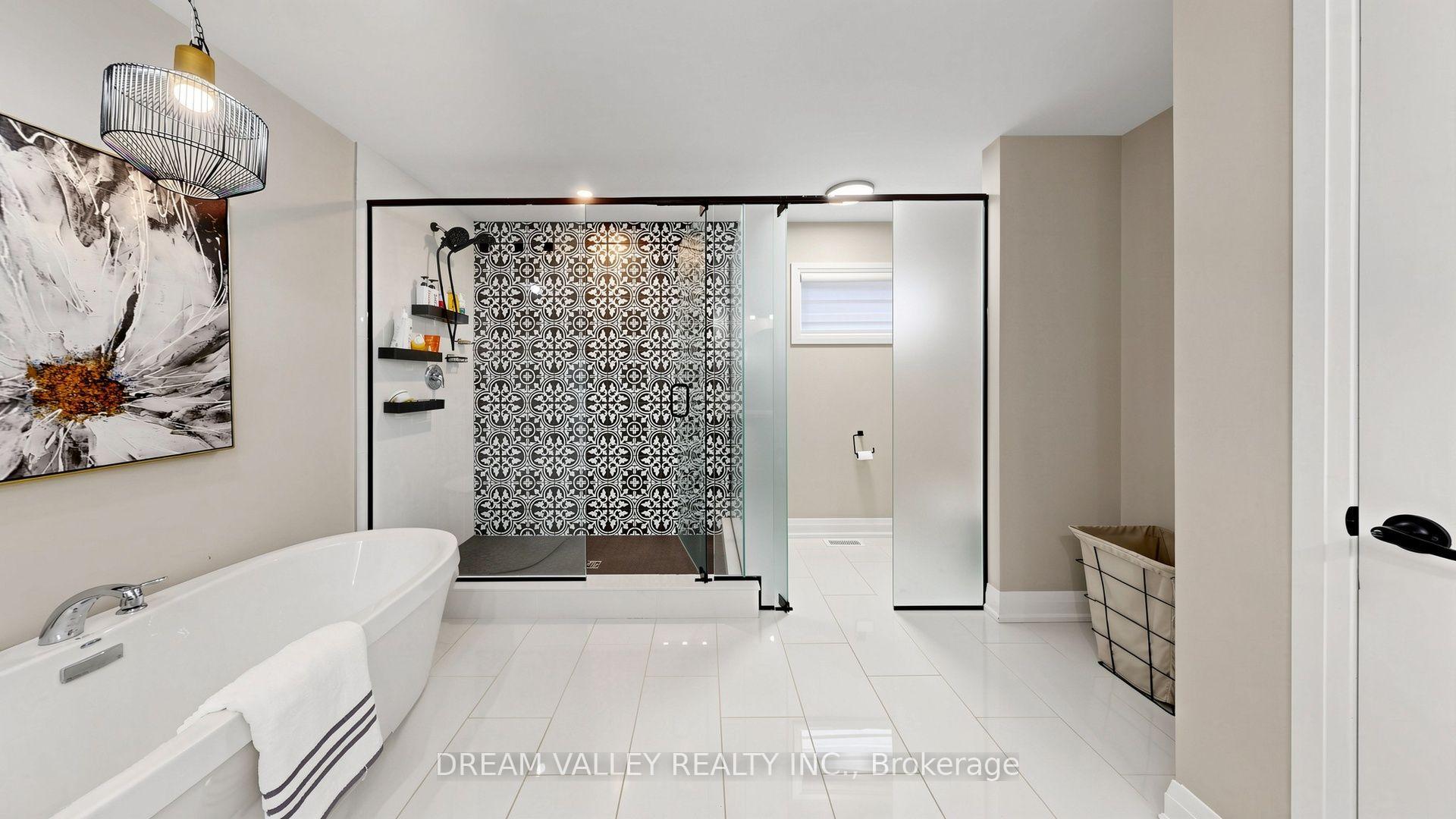 Photo 27 of 224 Severn St Street, Oshawa, McLaughlin — HOMEH