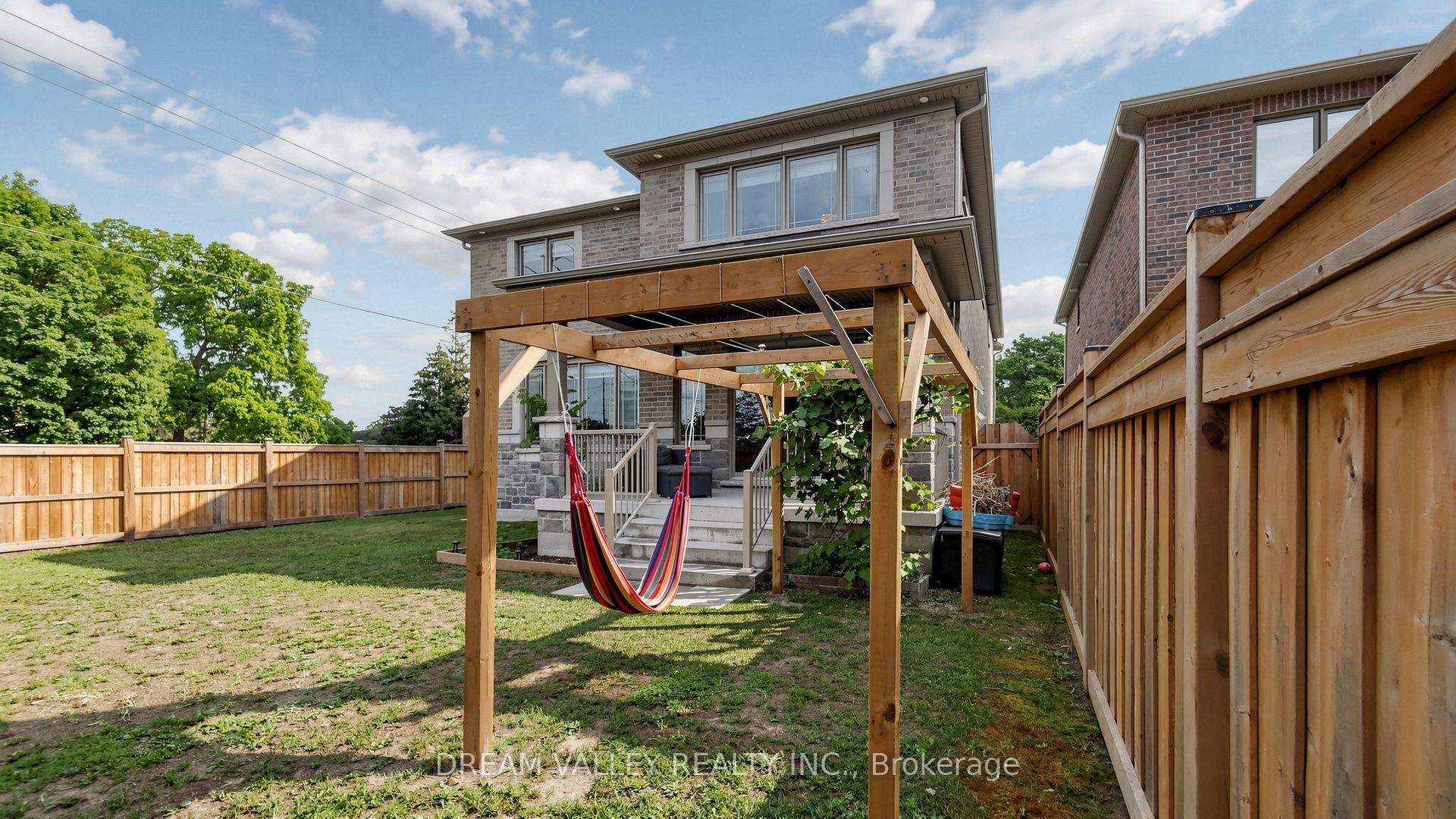 Photo 42 of 224 Severn St Street, Oshawa, McLaughlin — HOMEH