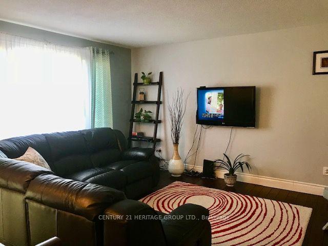 Photo 4 of 324 Adeline Drive, Georgina, Keswick South — HOMEH