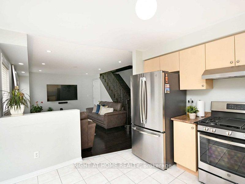 Photo 14 of Unit UPPER, 33 Schooner Drive, Brampton, Fletcher's Meadow — HOMEH