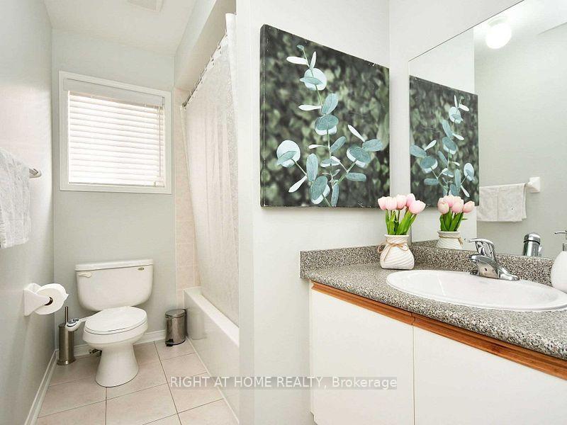 Photo 21 of Unit UPPER, 33 Schooner Drive, Brampton, Fletcher's Meadow — HOMEH
