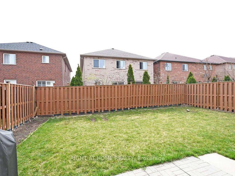 Photo 26 of Unit UPPER, 33 Schooner Drive, Brampton, Fletcher's Meadow — HOMEH