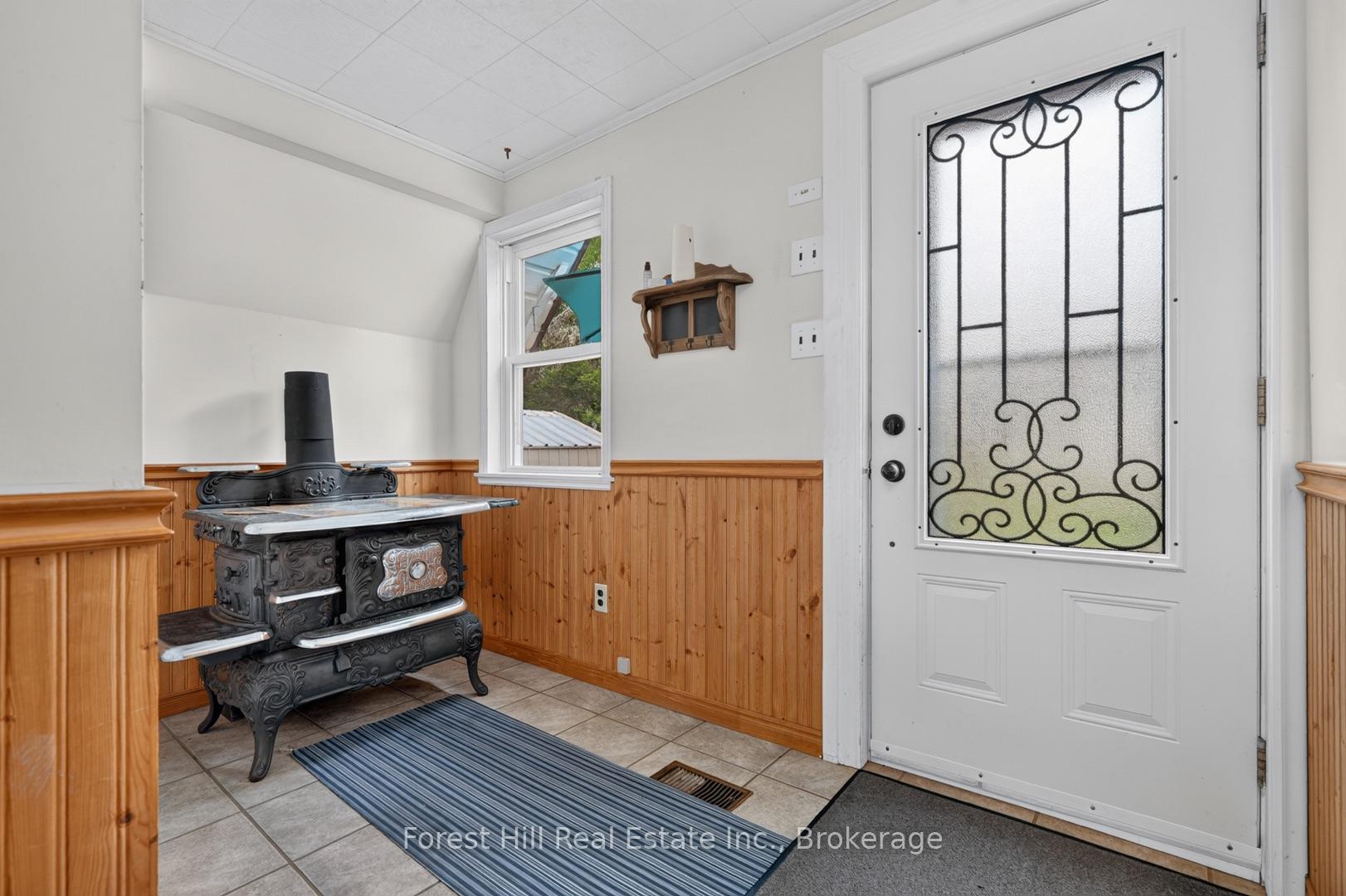 Photo 8 of 388 Crescent Road, Strong — HOMEH