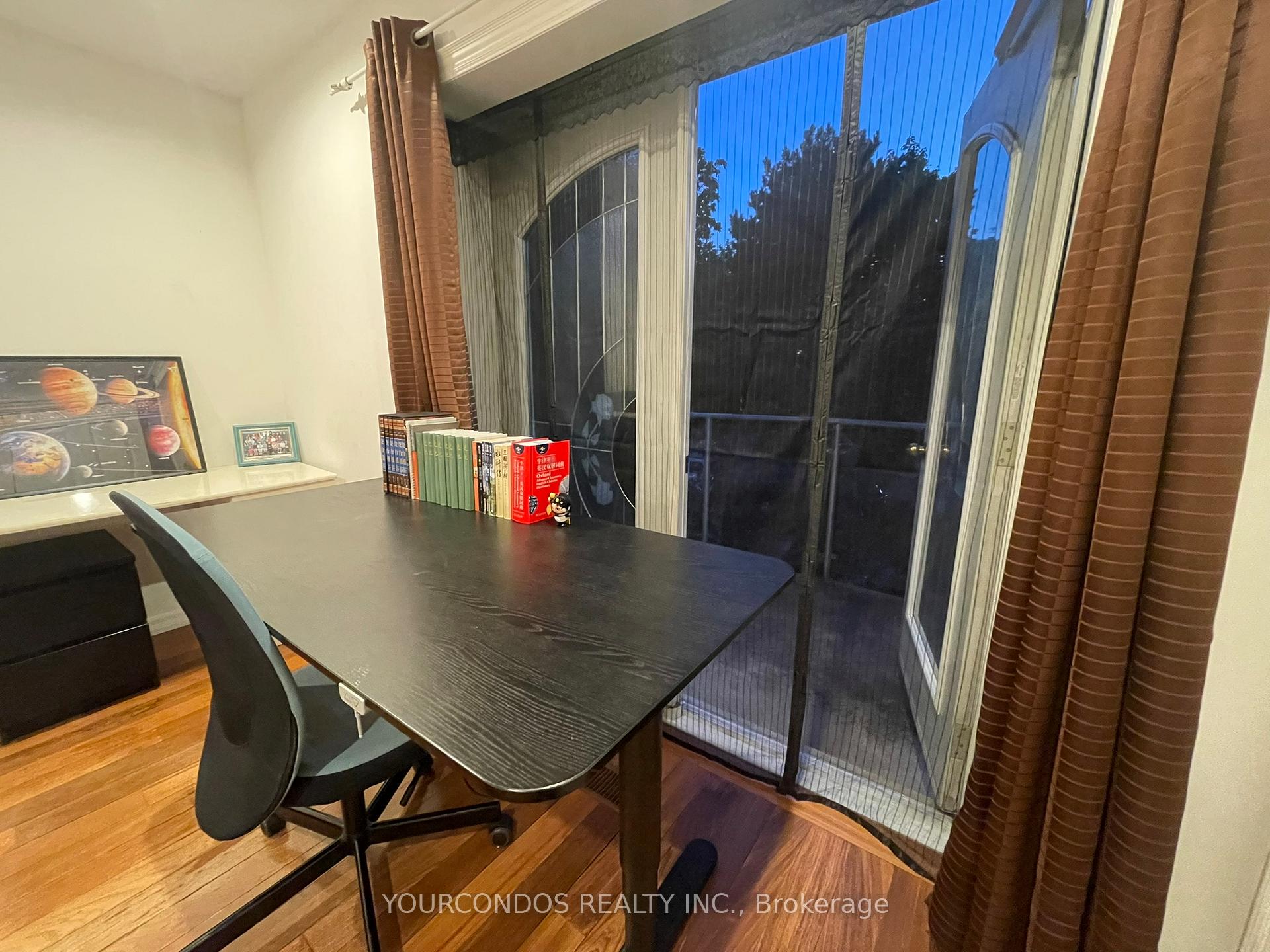 Photo 4 of Unit Upper A & B, 193 Brunswick Avenue, Toronto, University — HOMEH