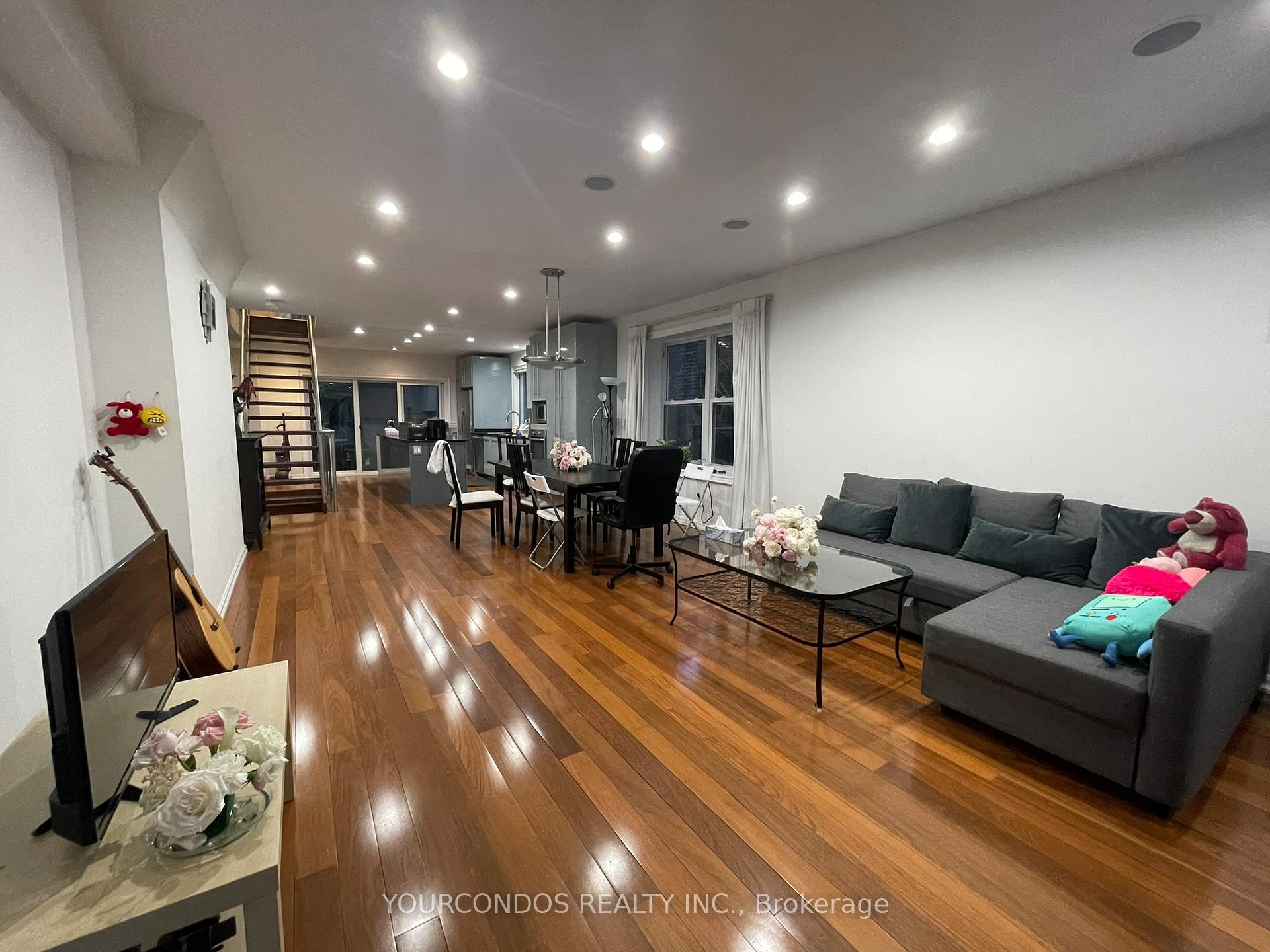 Photo 7 of Unit Upper A & B, 193 Brunswick Avenue, Toronto, University — HOMEH