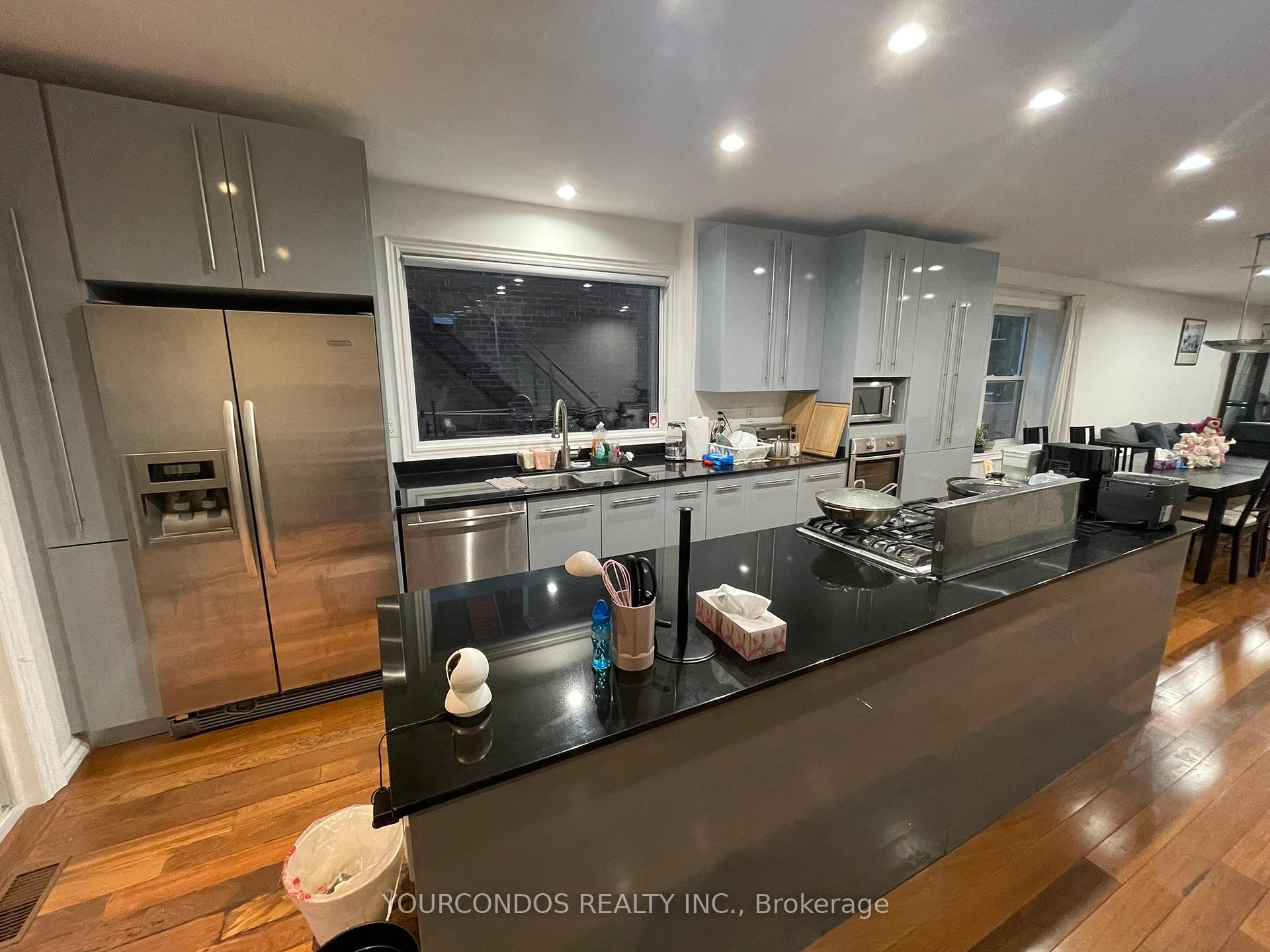 Photo 13 of Unit Upper A & B, 193 Brunswick Avenue, Toronto, University — HOMEH