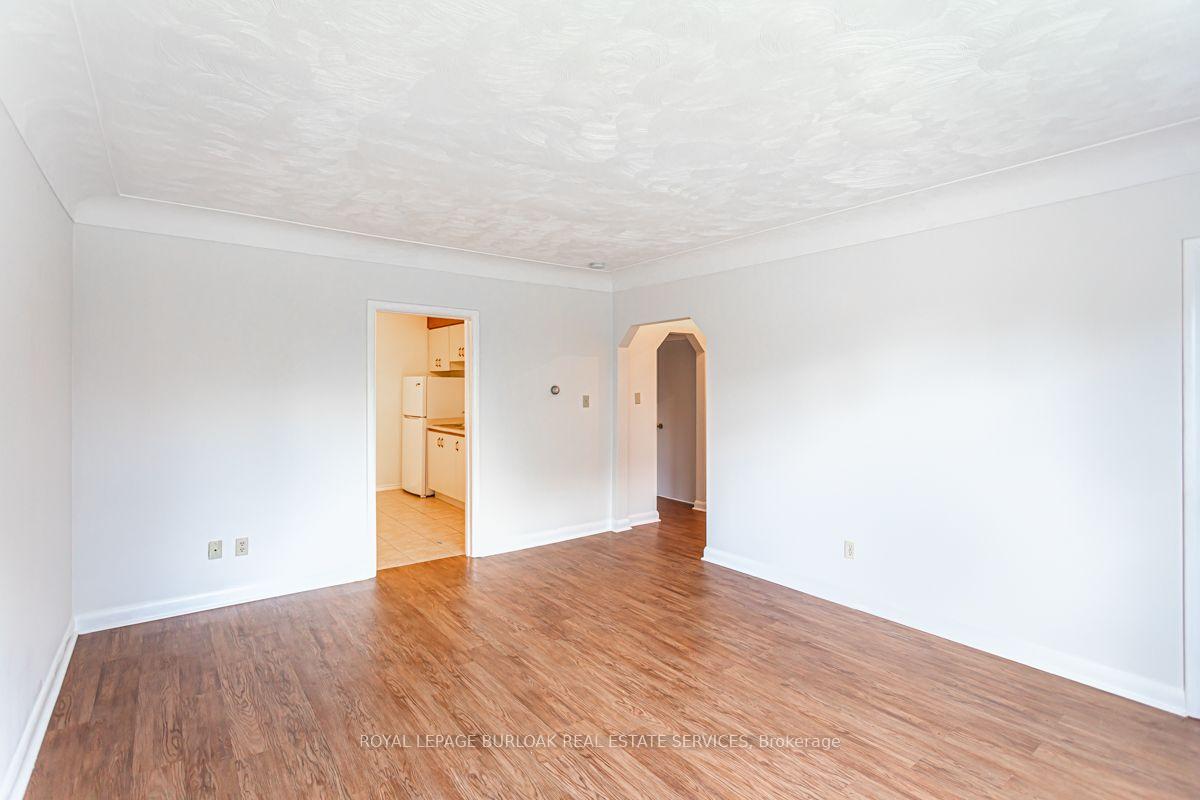 Photo 7 of Unit 2, 718 Ross Street, Burlington, Brant — HOMEH