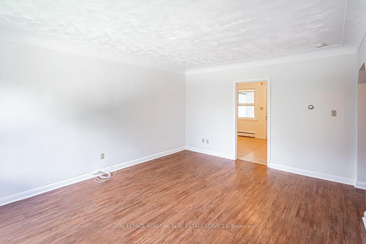 Photo 8 of Unit 2, 718 Ross Street, Burlington, Brant — HOMEH