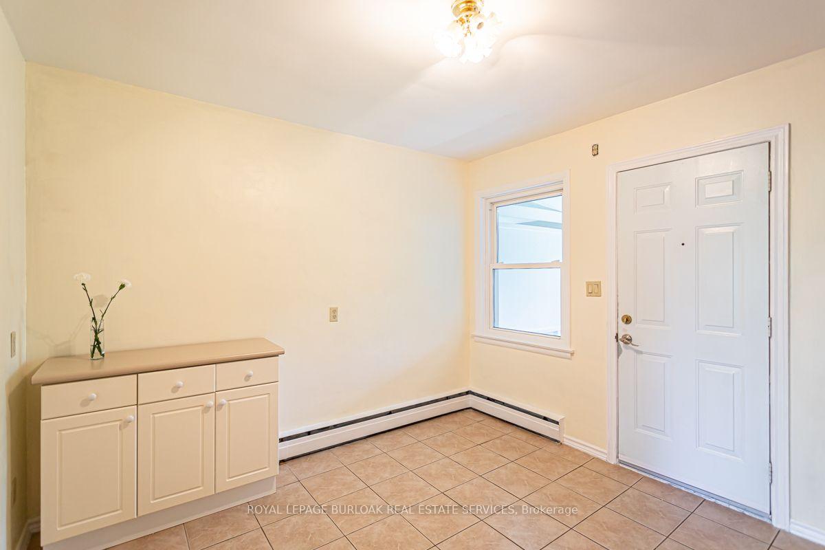 Photo 11 of Unit 2, 718 Ross Street, Burlington, Brant — HOMEH