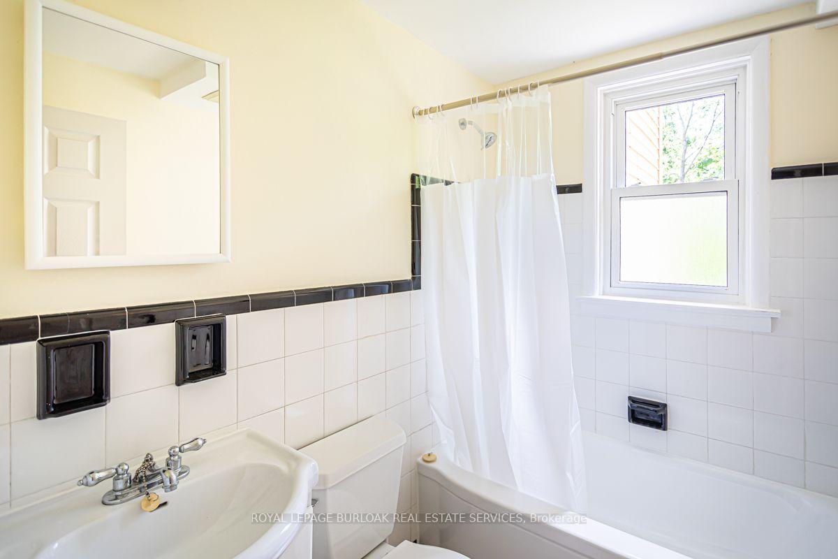 Photo 15 of Unit 2, 718 Ross Street, Burlington, Brant — HOMEH