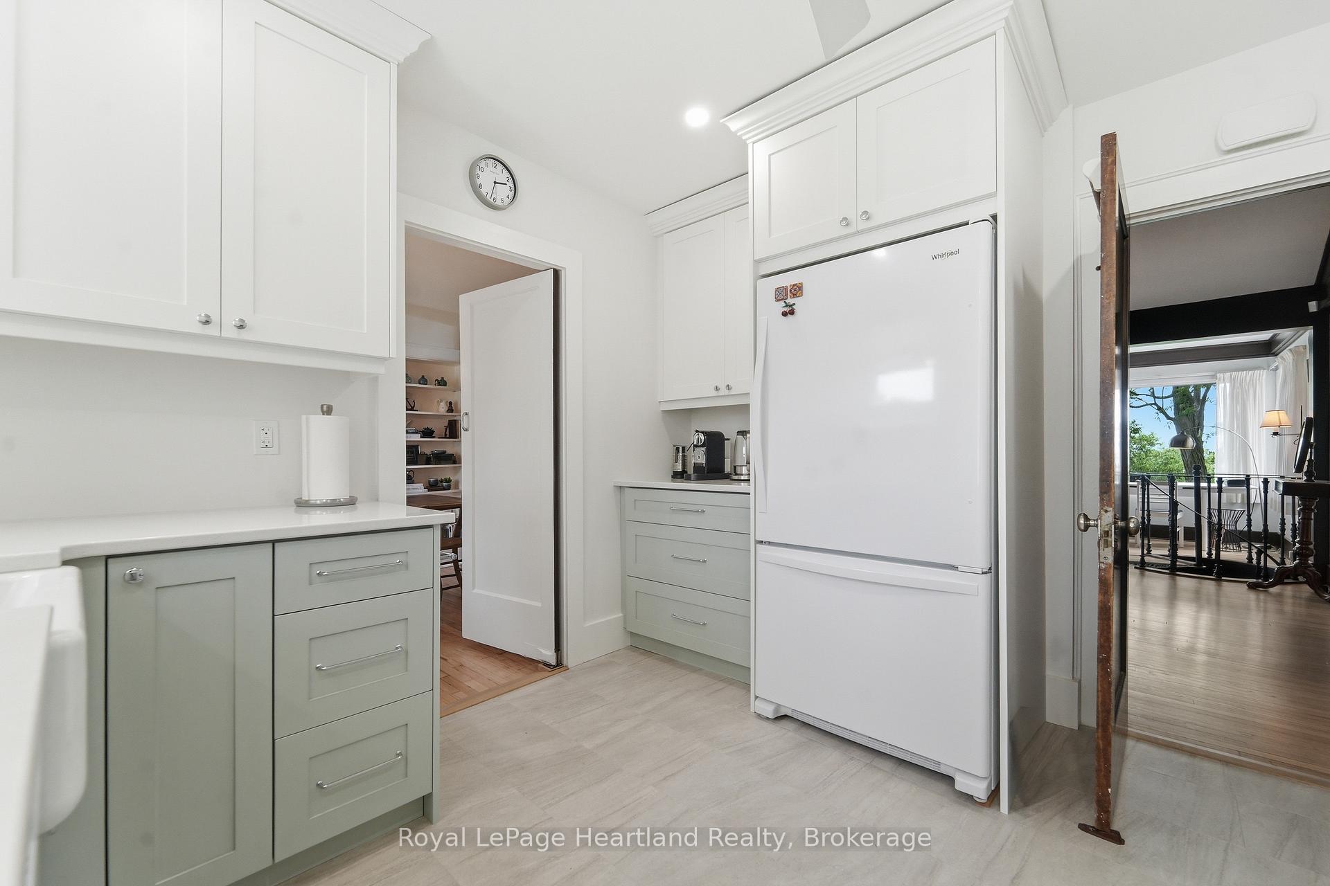 Photo 16 of 284 Elgin Avenue W, Goderich, Goderich (Town) — HOMEH