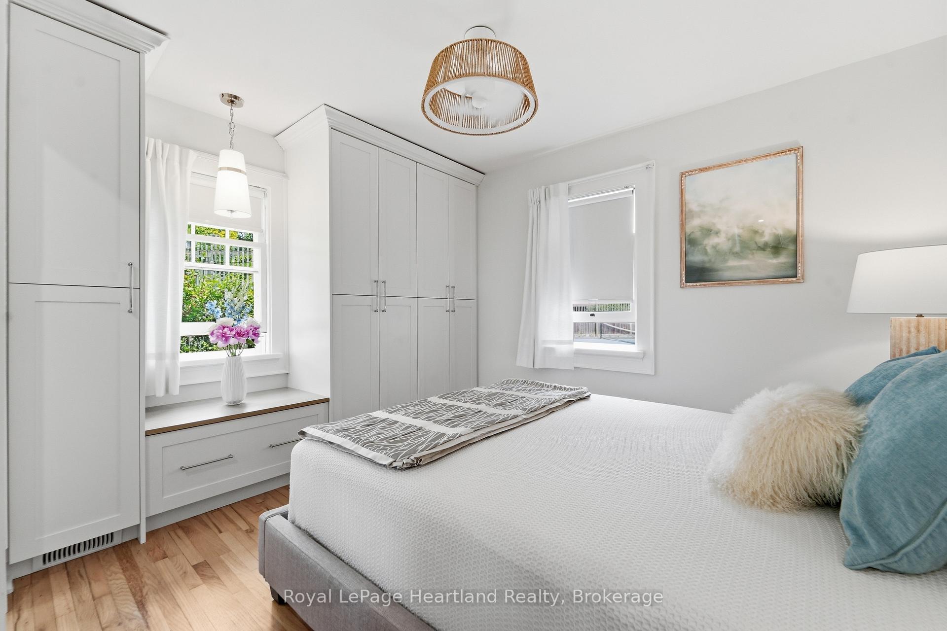 Photo 17 of 284 Elgin Avenue W, Goderich, Goderich (Town) — HOMEH