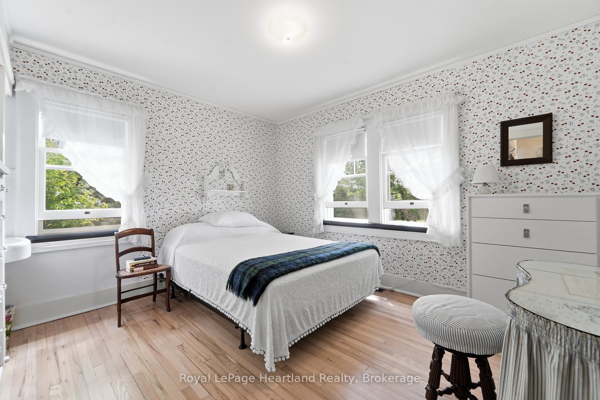 Photo 23 of 284 Elgin Avenue W, Goderich, Goderich (Town) — HOMEH