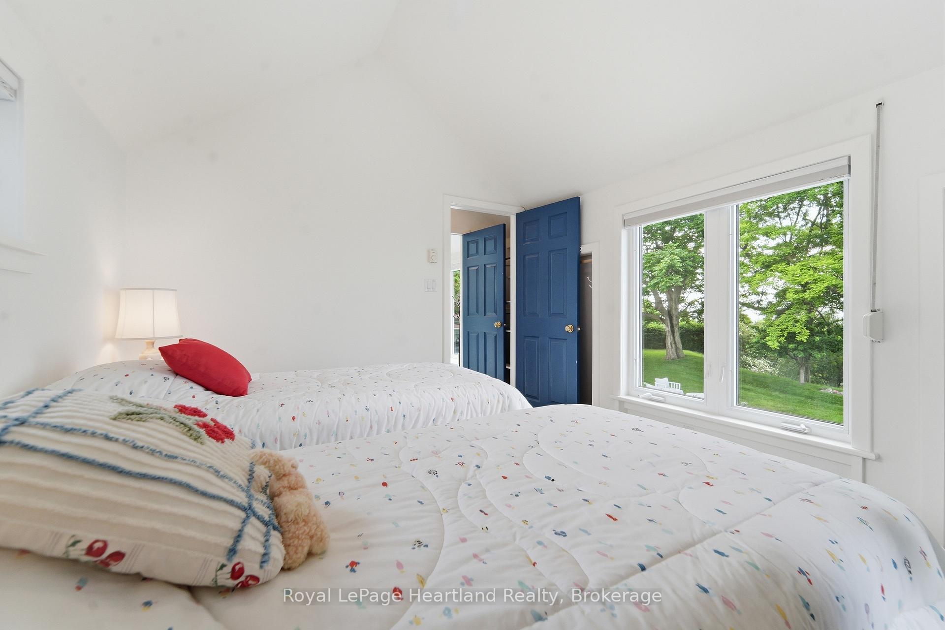 Photo 35 of 284 Elgin Avenue W, Goderich, Goderich (Town) — HOMEH