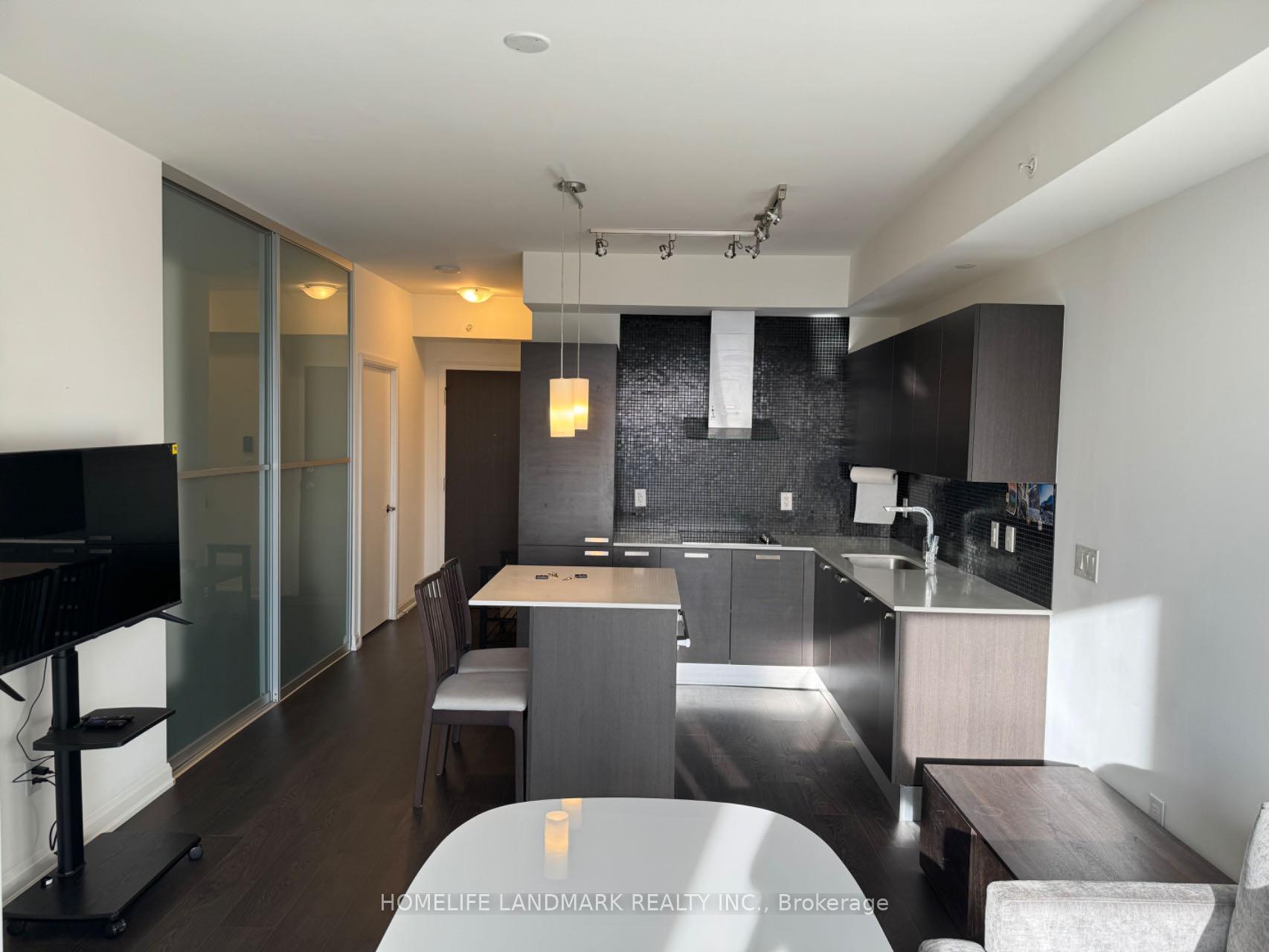 Photo 3 of Unit 3204, 11 Bogert Avenue, North York, Lansing-Westgate — HOMEH