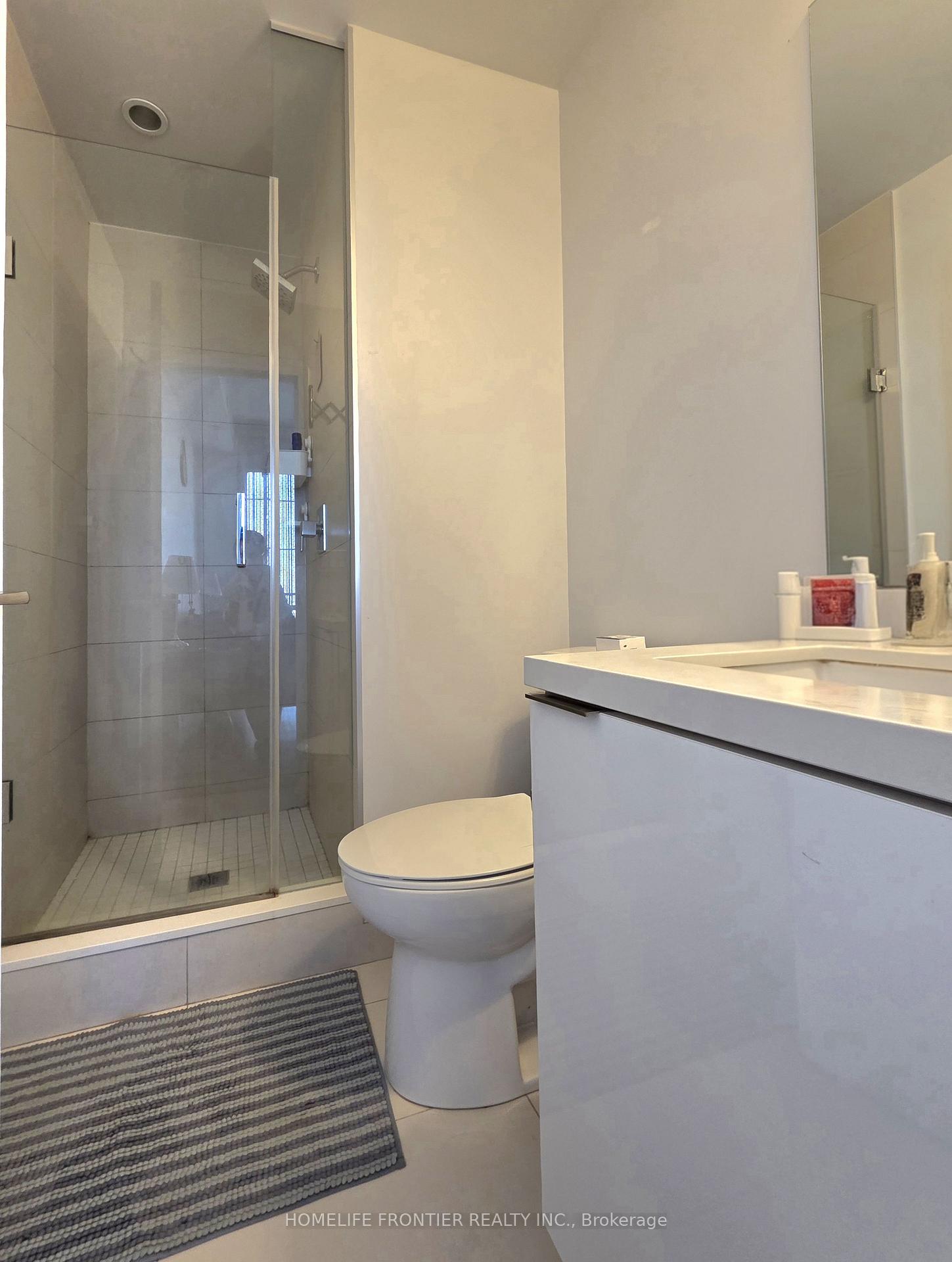 Photo 5 of Unit 905, 8 Eglinton Avenue, Toronto, Mount Pleasant West — HOMEH