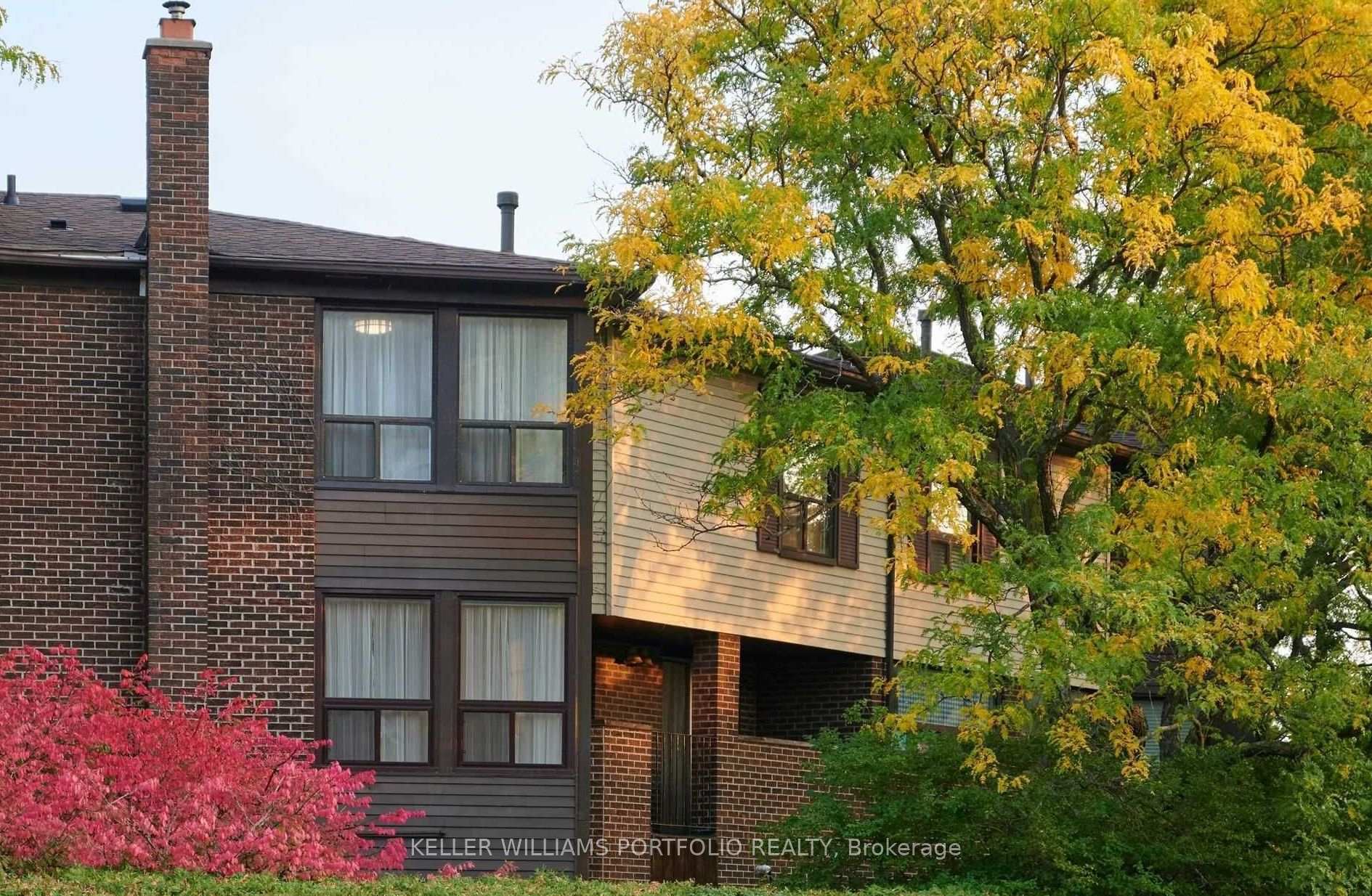 Photo 1 of 10 Lofty Hill Way, North York, Hillcrest Village — HOMEH