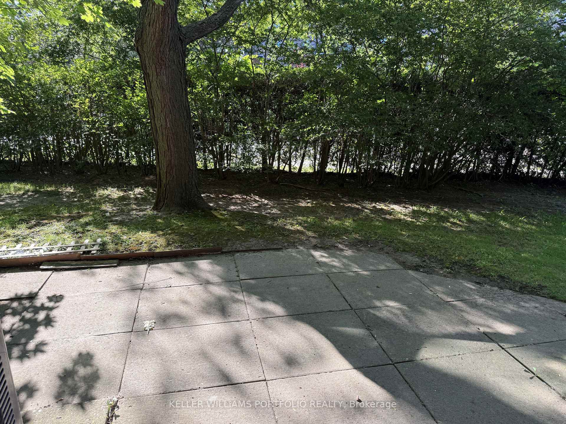 Photo 11 of 10 Lofty Hill Way, North York, Hillcrest Village — HOMEH