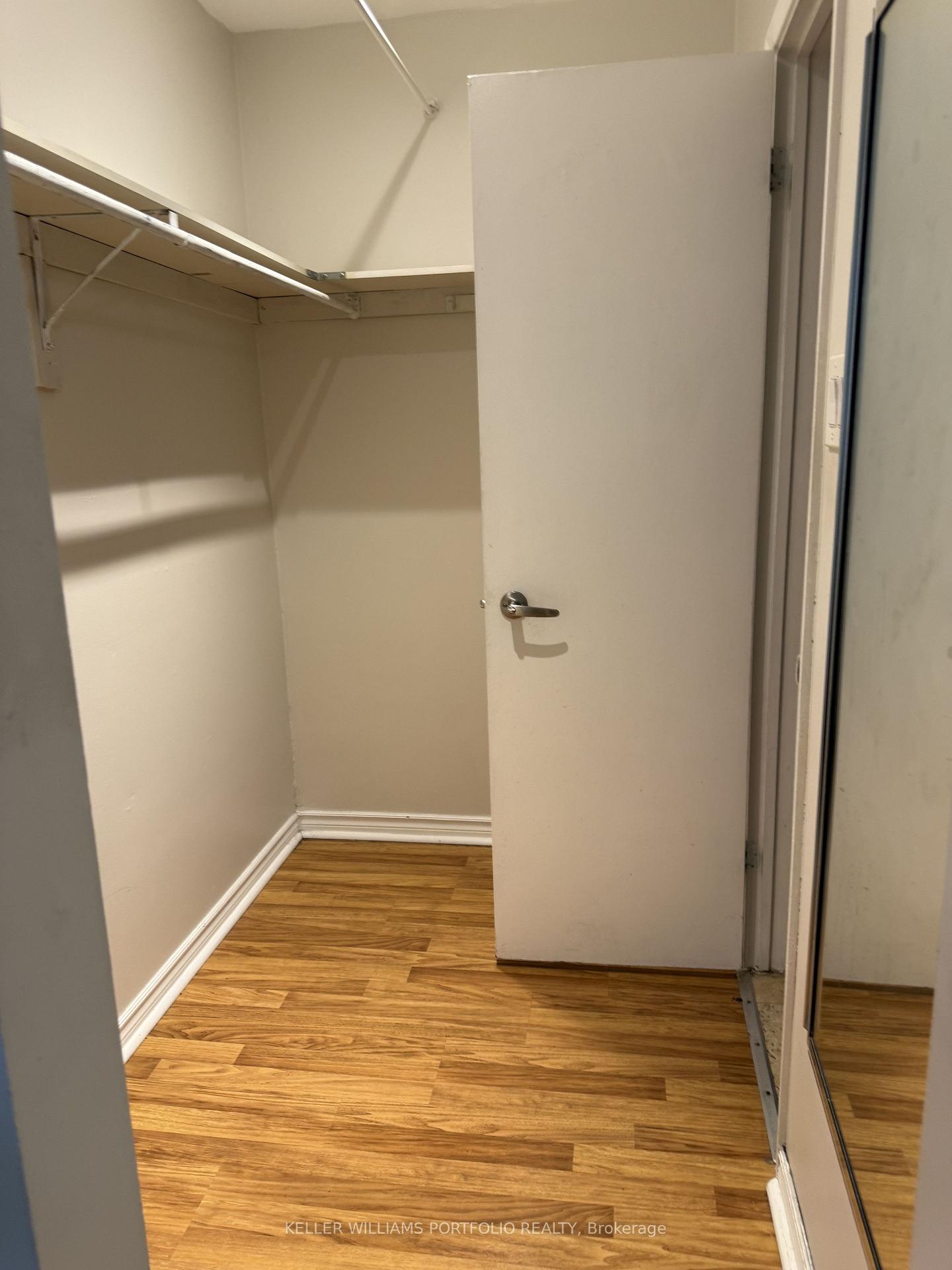 Photo 17 of 10 Lofty Hill Way, North York, Hillcrest Village — HOMEH