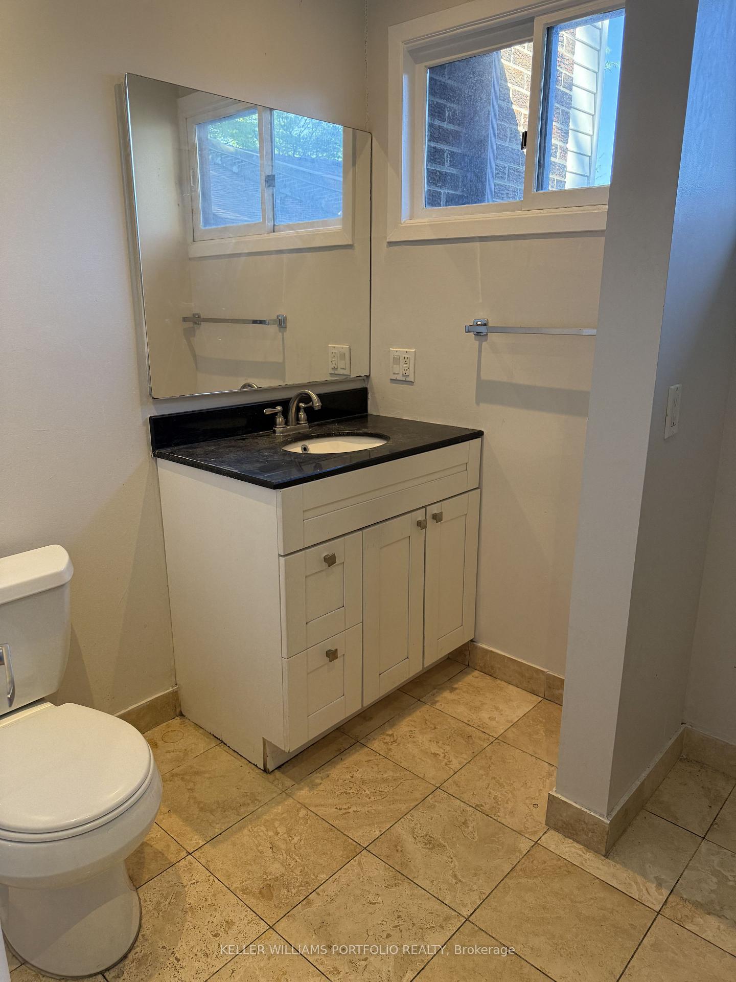 Photo 21 of 10 Lofty Hill Way, North York, Hillcrest Village — HOMEH