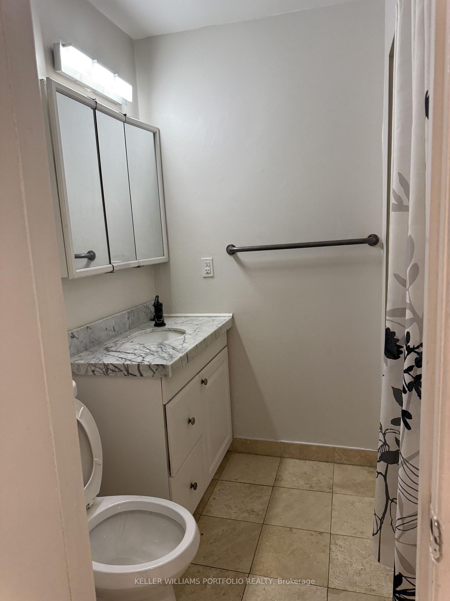 Photo 23 of 10 Lofty Hill Way, North York, Hillcrest Village — HOMEH