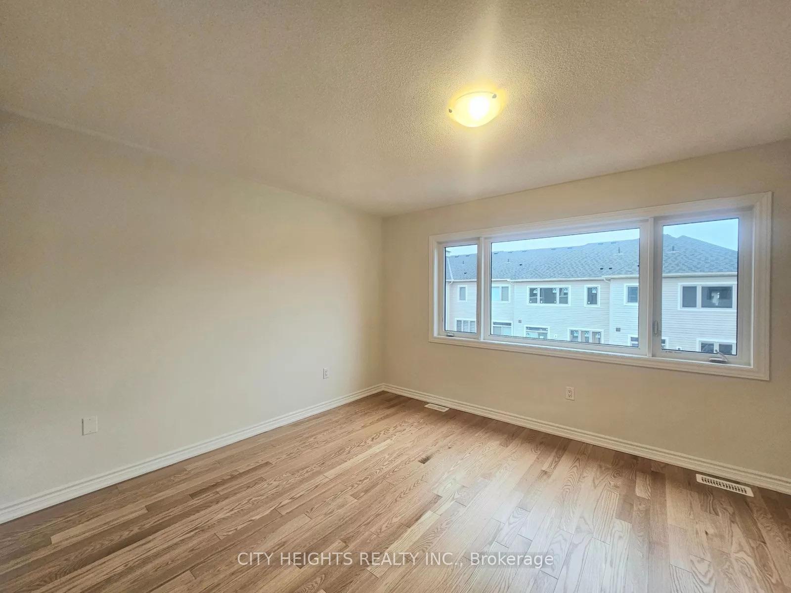 Photo 2 of 22 Hylton Drive, Barrie, Rural Barrie Southeast — HOMEH
