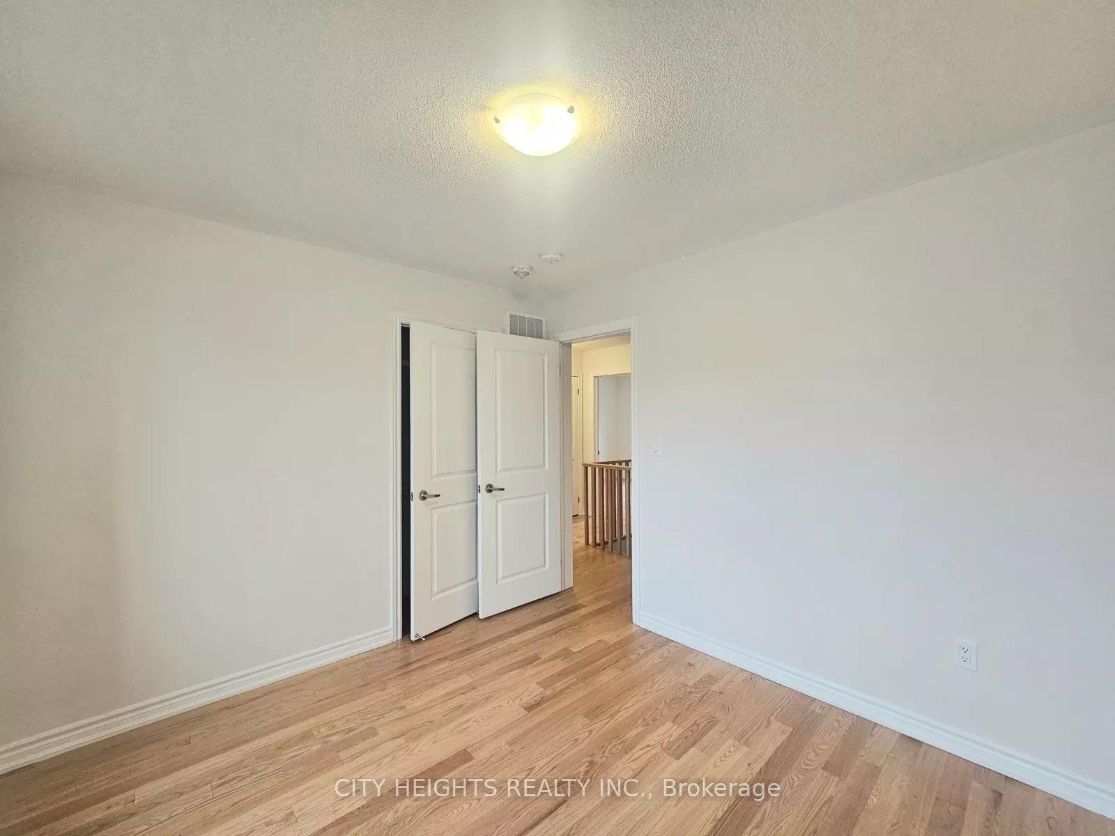 Photo 11 of 22 Hylton Drive, Barrie, Rural Barrie Southeast — HOMEH