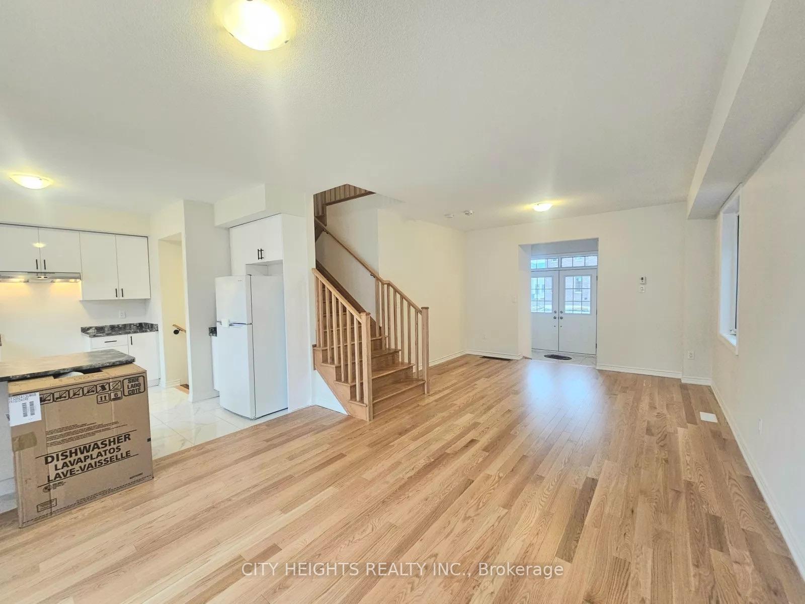 Photo 13 of 22 Hylton Drive, Barrie, Rural Barrie Southeast — HOMEH