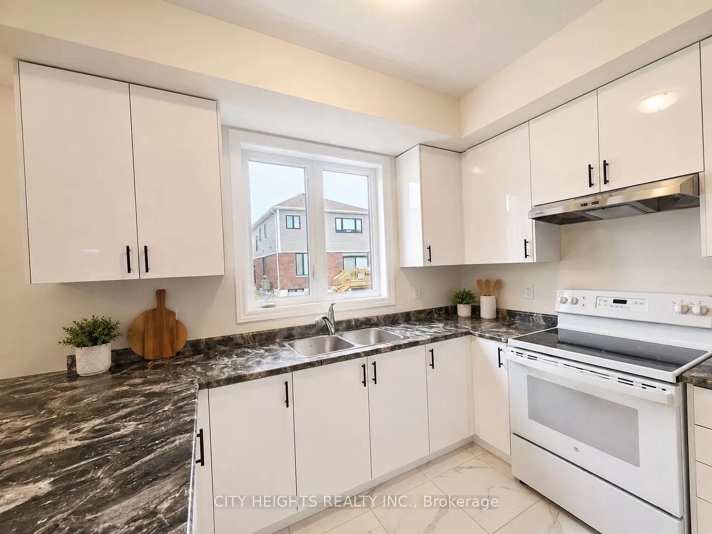 Photo 16 of 22 Hylton Drive, Barrie, Rural Barrie Southeast — HOMEH